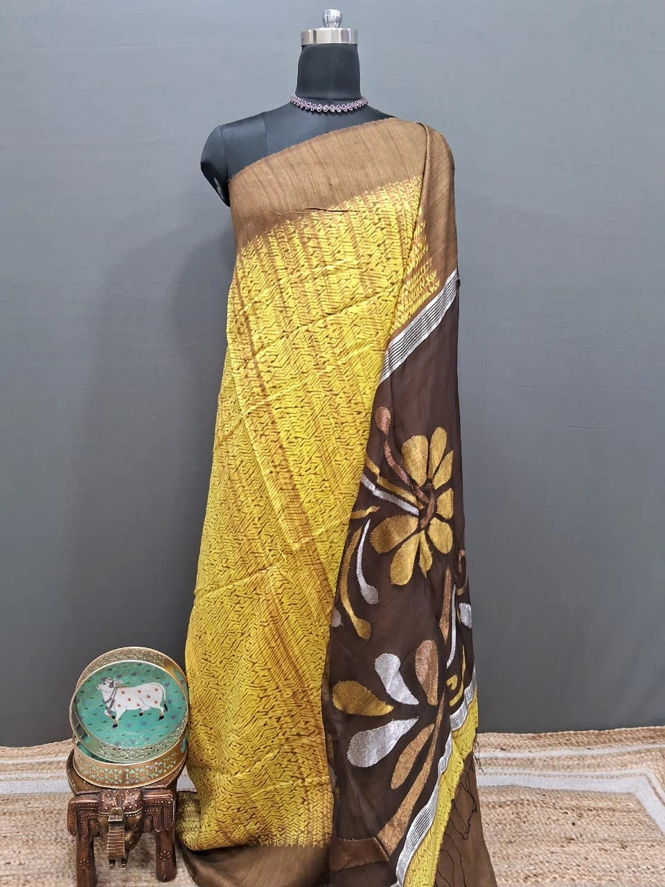 Authentic Mango Yellow Pure Matka Silk Saree