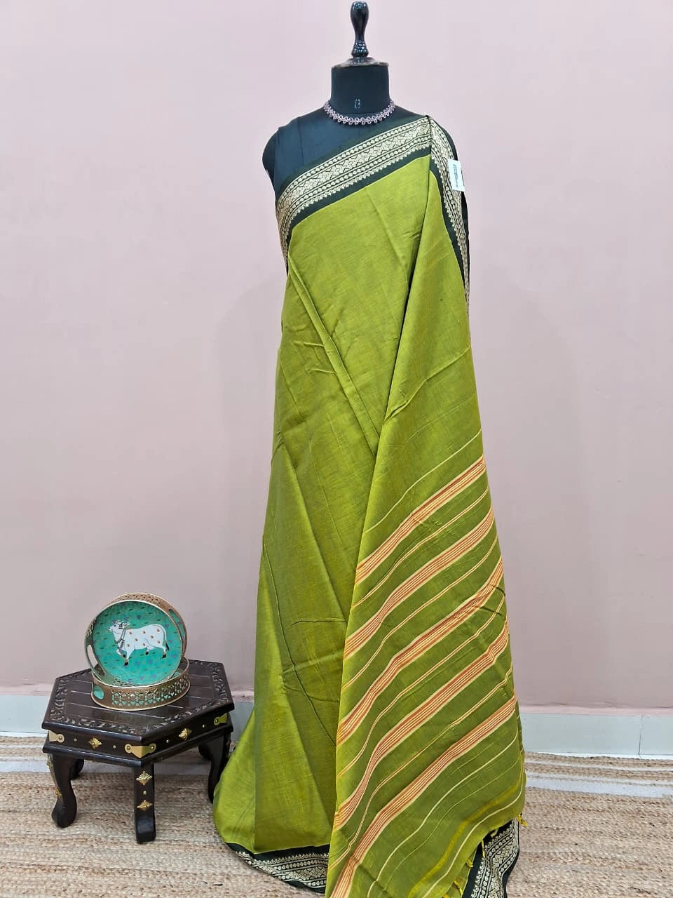 Mehandi Green Plain Narayanpet Cotton Saree 