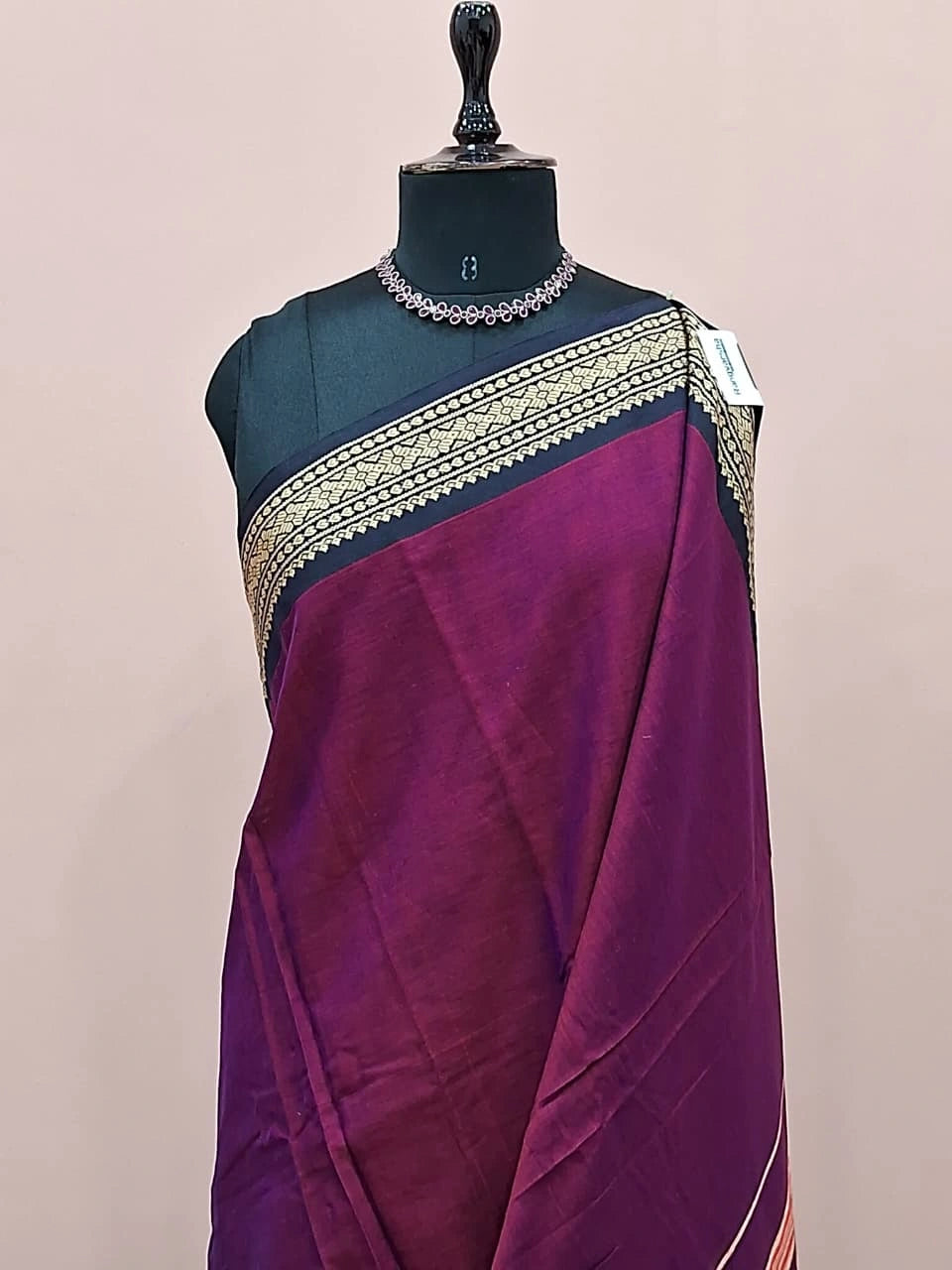 Wine Shaded Plain Narayanpet Cotton Saree 1