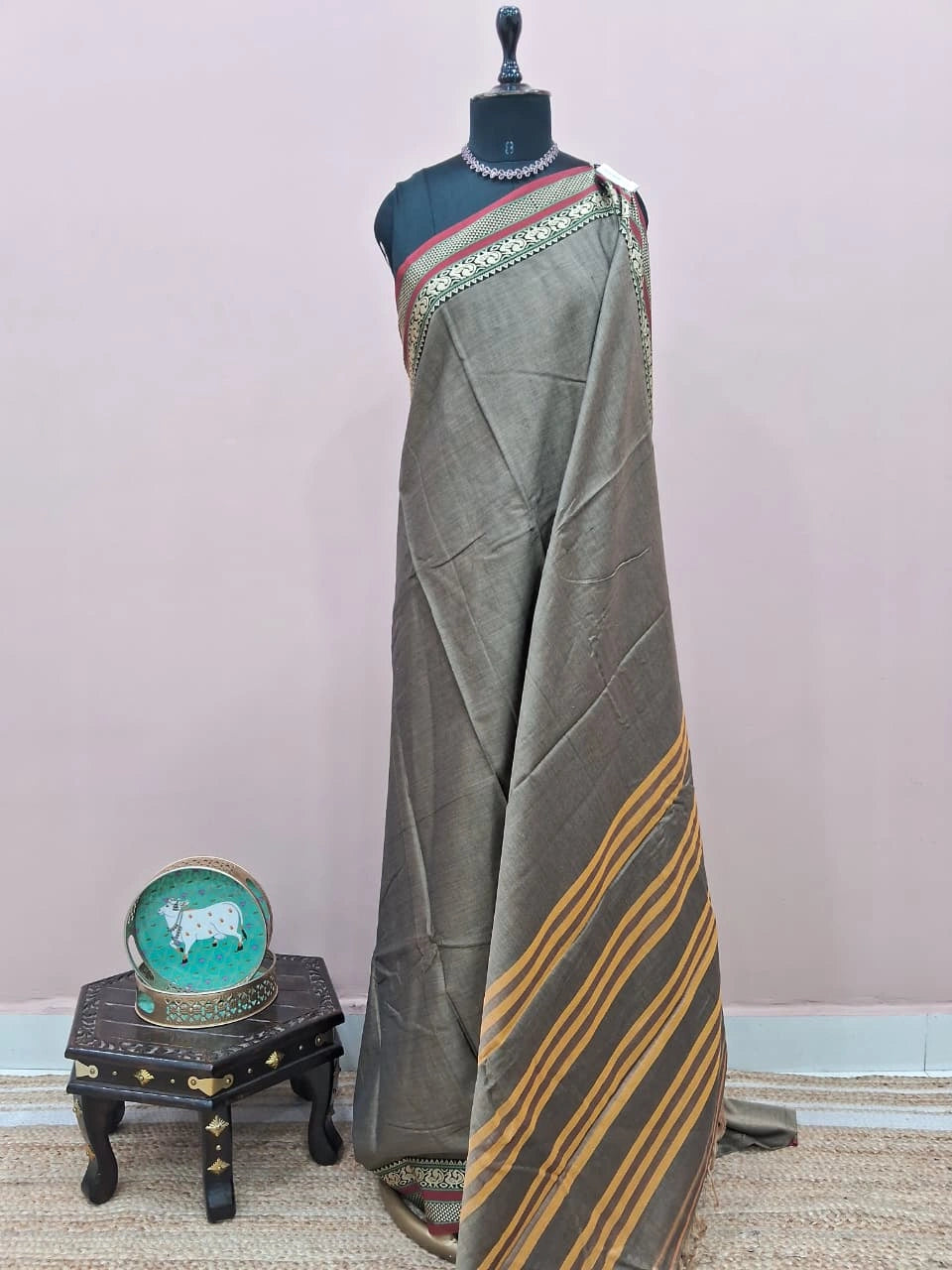 Grey Shaded Plain Narayanpet Cotton Saree