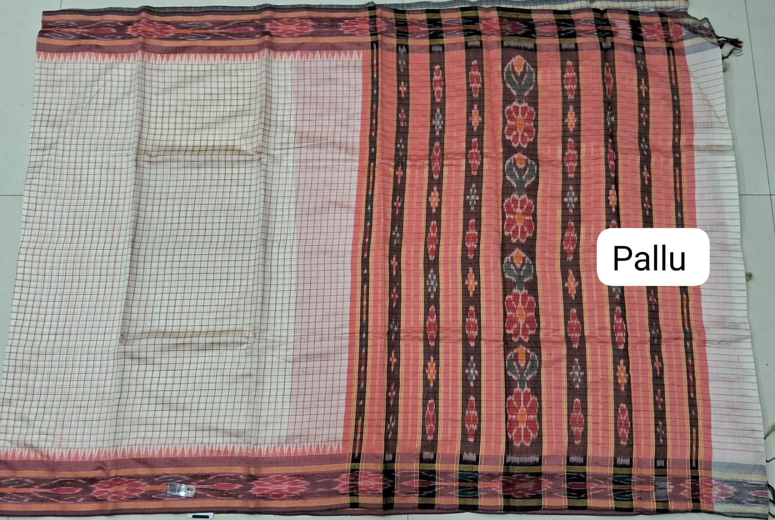 Cream Khadhi Pure Pattu Saree pallu