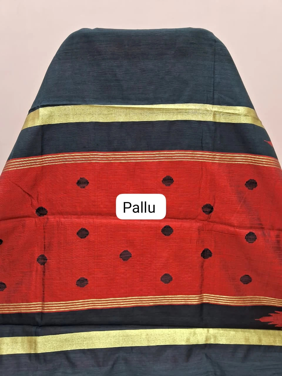 Black Khadhi Pure Pattu Saree pallu