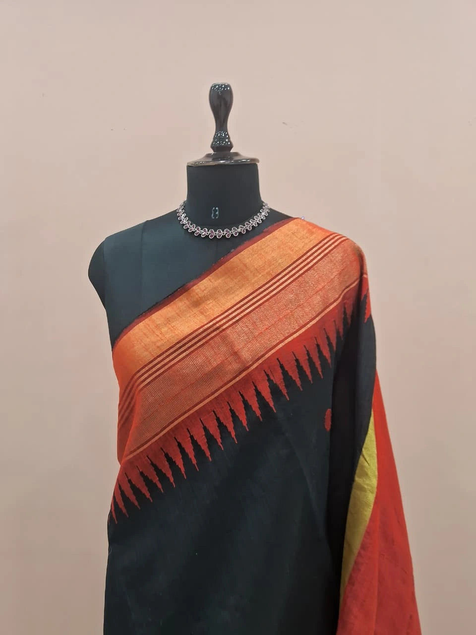Black Khadhi Pure Pattu Saree 1