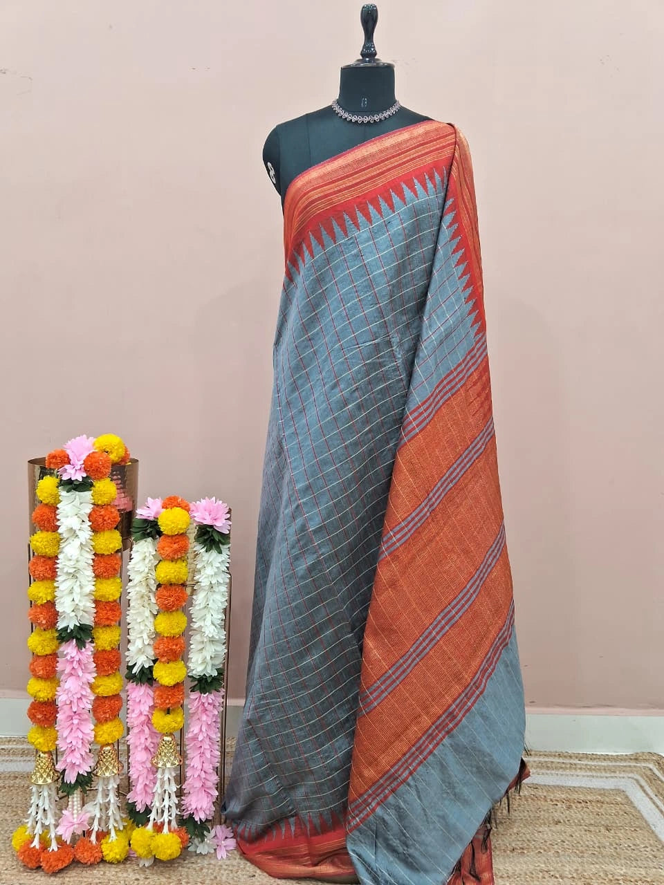 Grey Khadhi Pure Pattu Saree