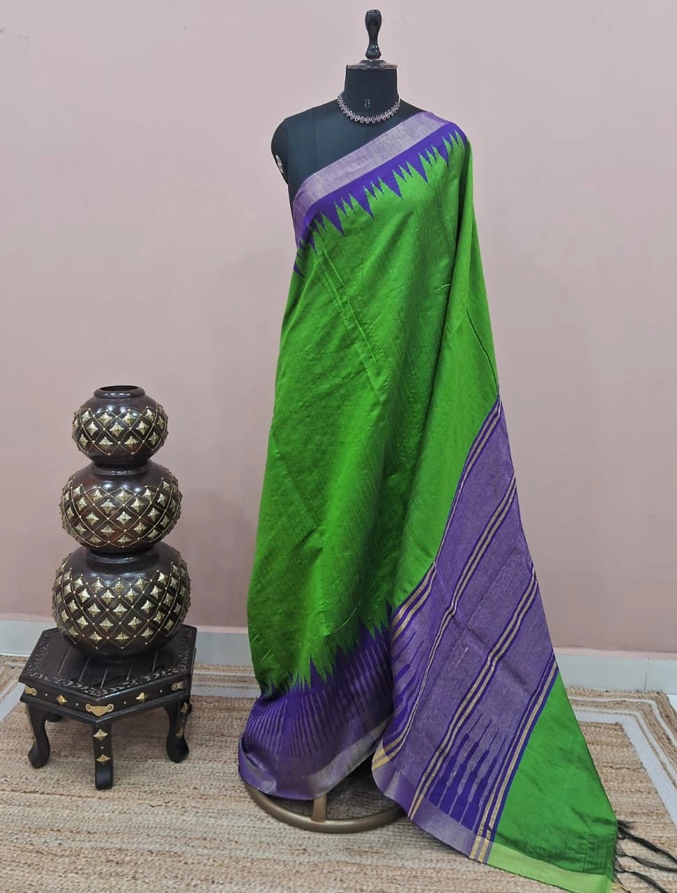 Parrot Green Khadhi Pure Pattu Saree