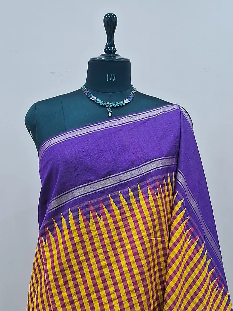 Yellow and Pink Checked Khadhi Pattu Saree 1