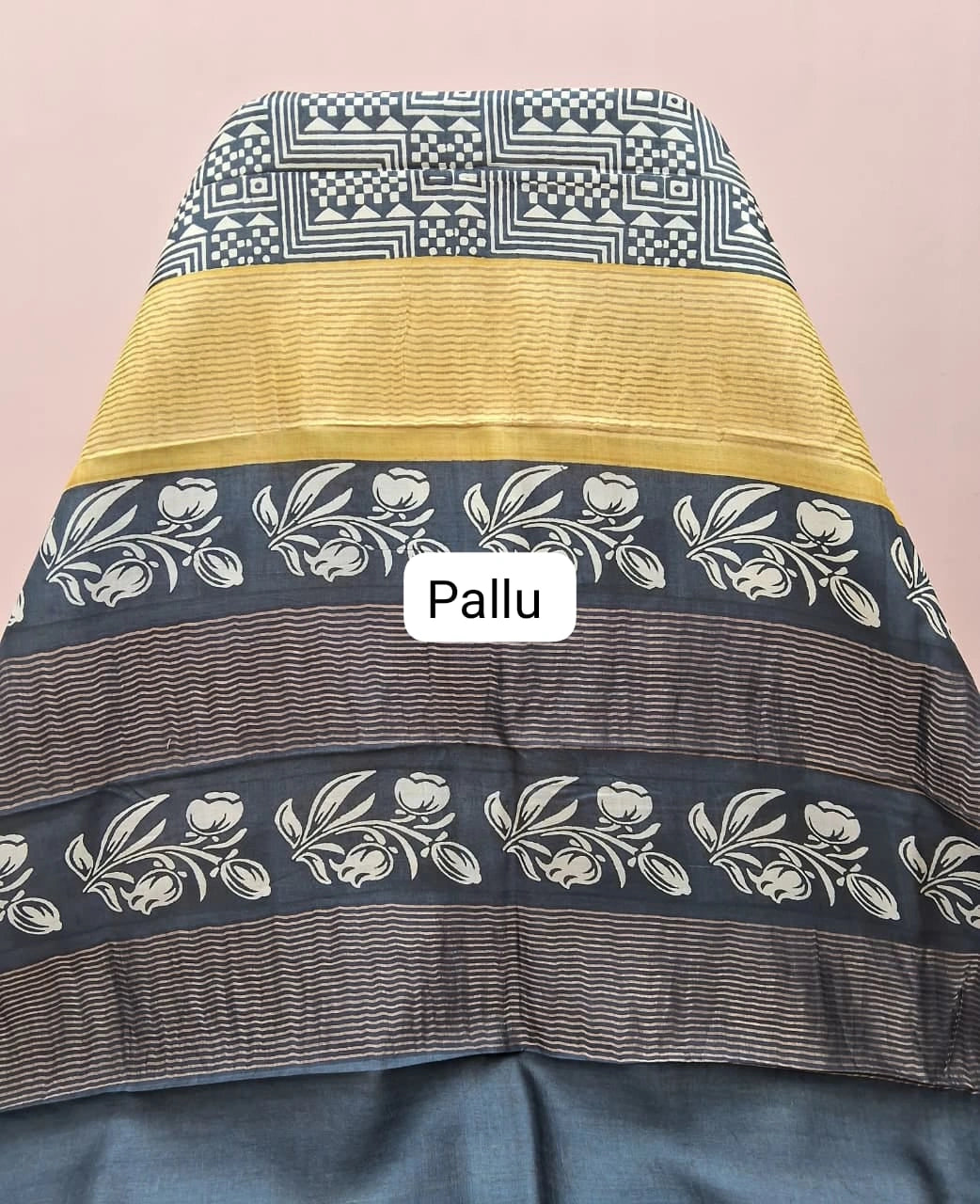 Black plain Pure Tussar Saree pallu