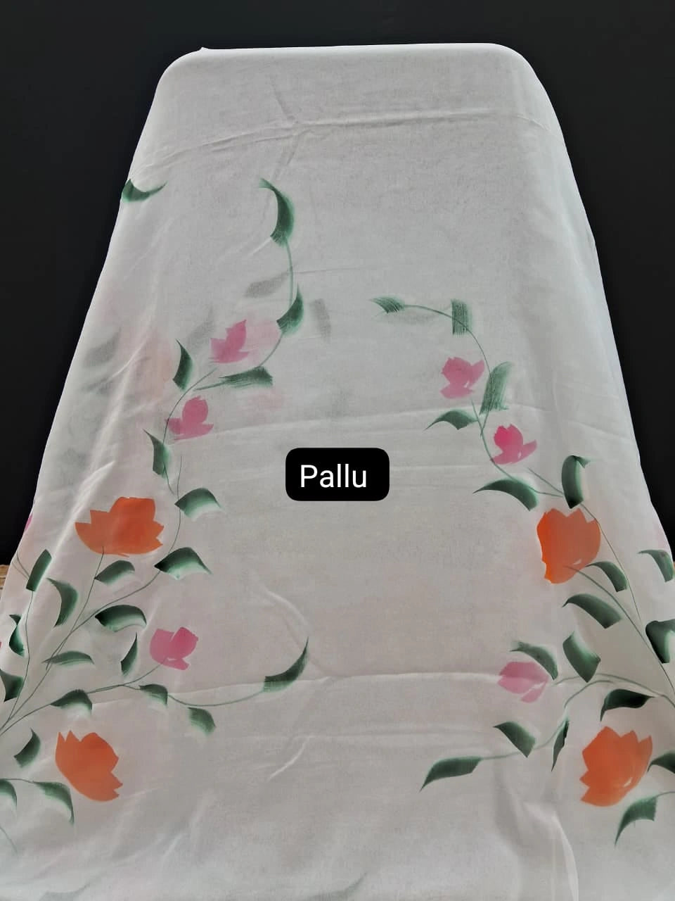 Traditional White Chiffon Saree Pallu