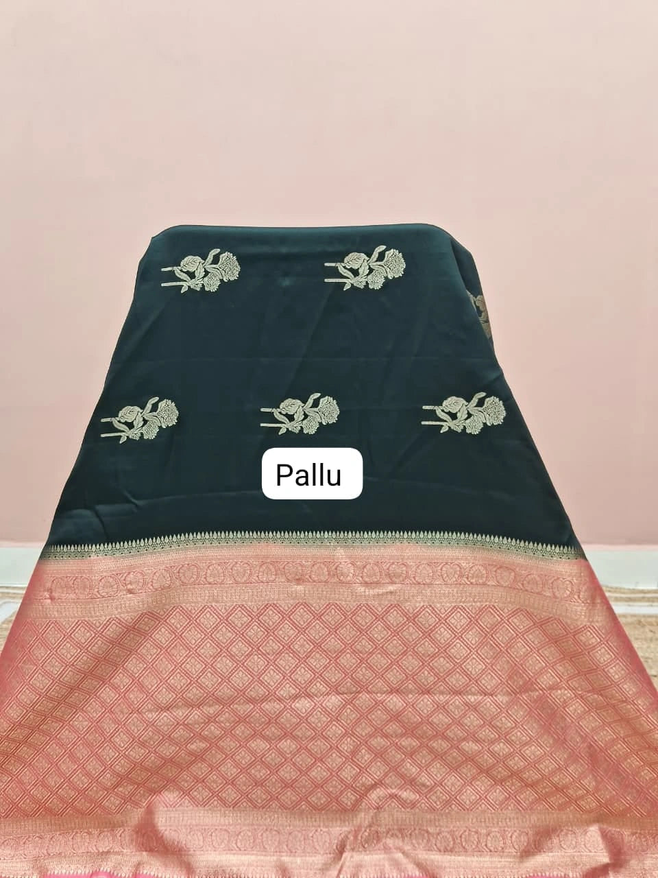 Bottle Green Raw Silk Saree pallu