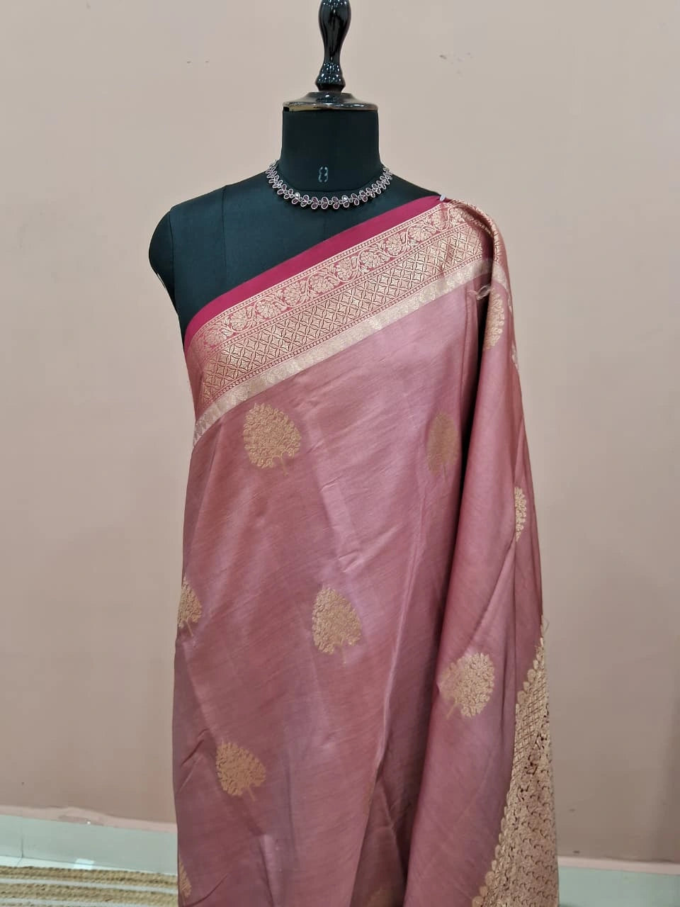 Onion Pink Raw Silk Saree 1