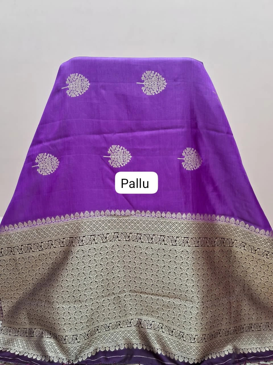 Purple Raw Silk Saree pallu