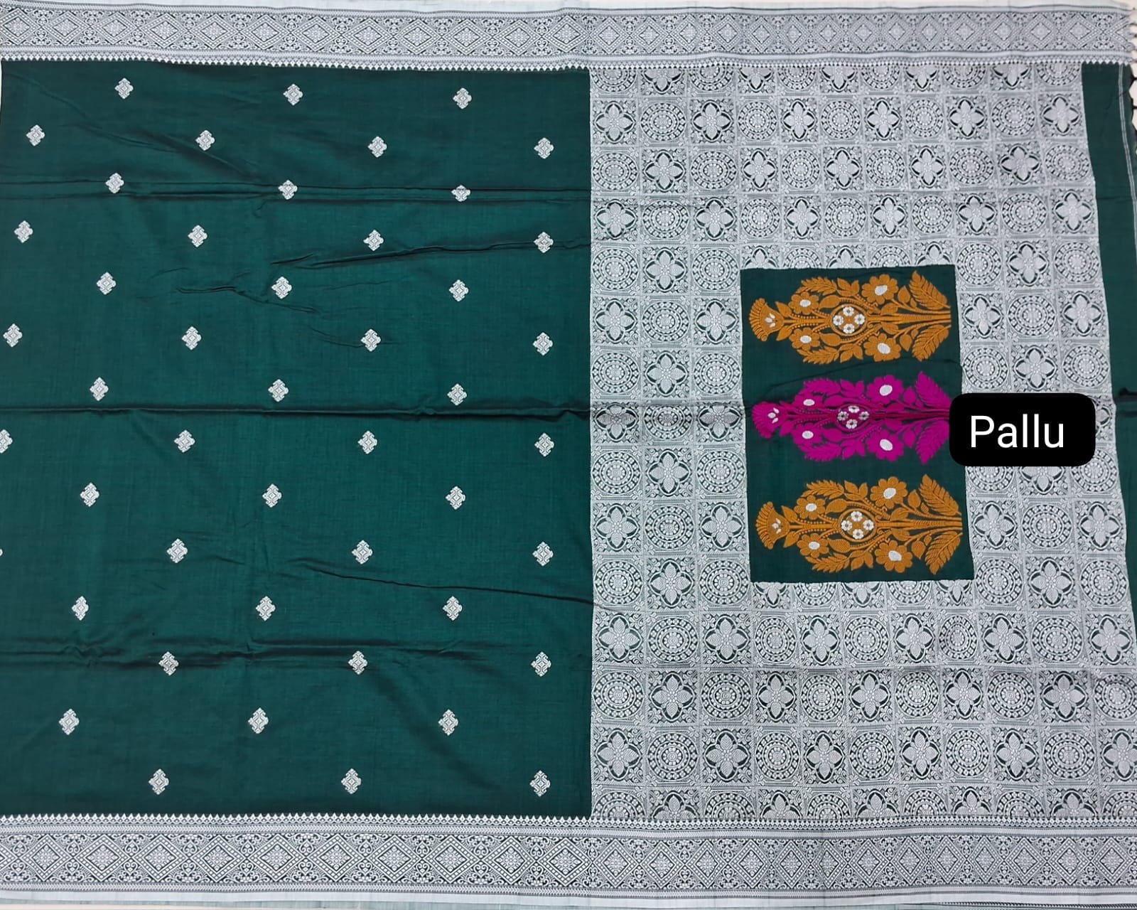 Bottle Green Khadhi Silk Saree Pallu