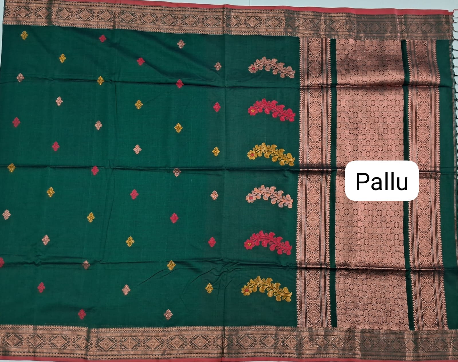 Bottle Green Khadhi Silk Saree Pallu