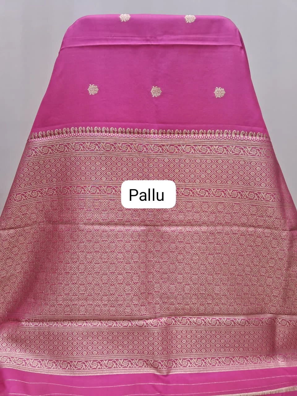Pink soft silk saree pallu