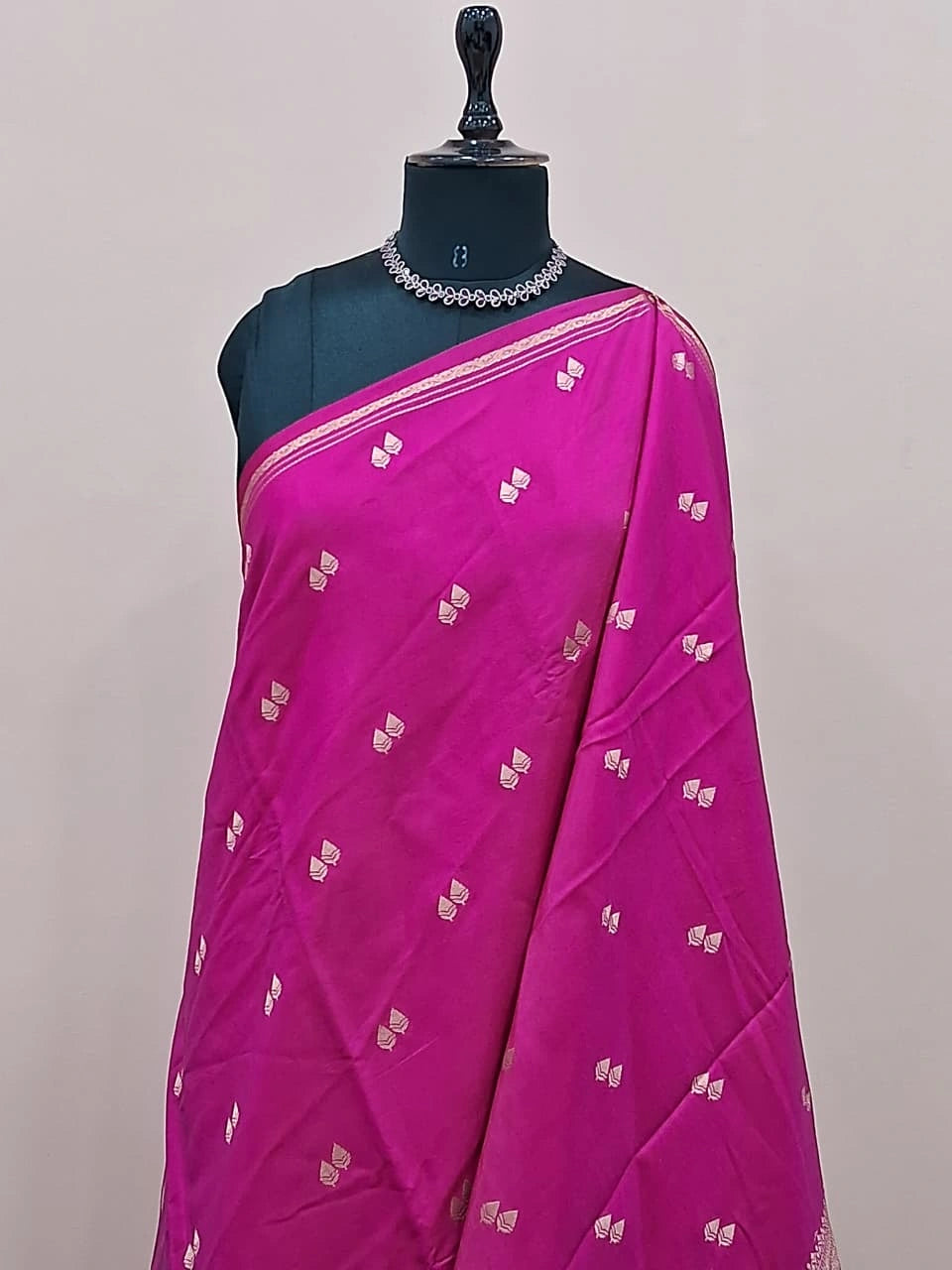 Elegant Rani pink silk saree 1