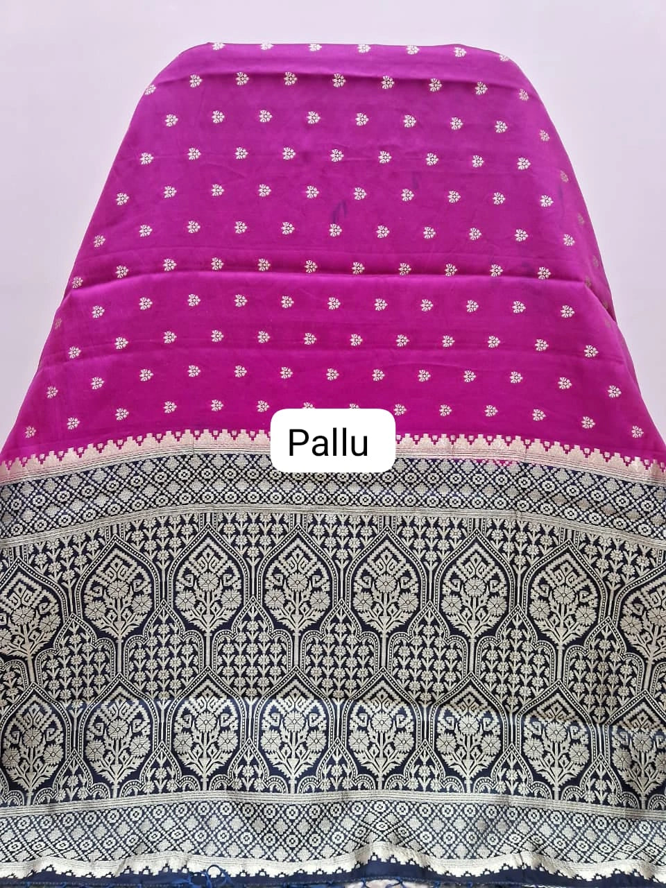 Dark pink soft silk saree pallu