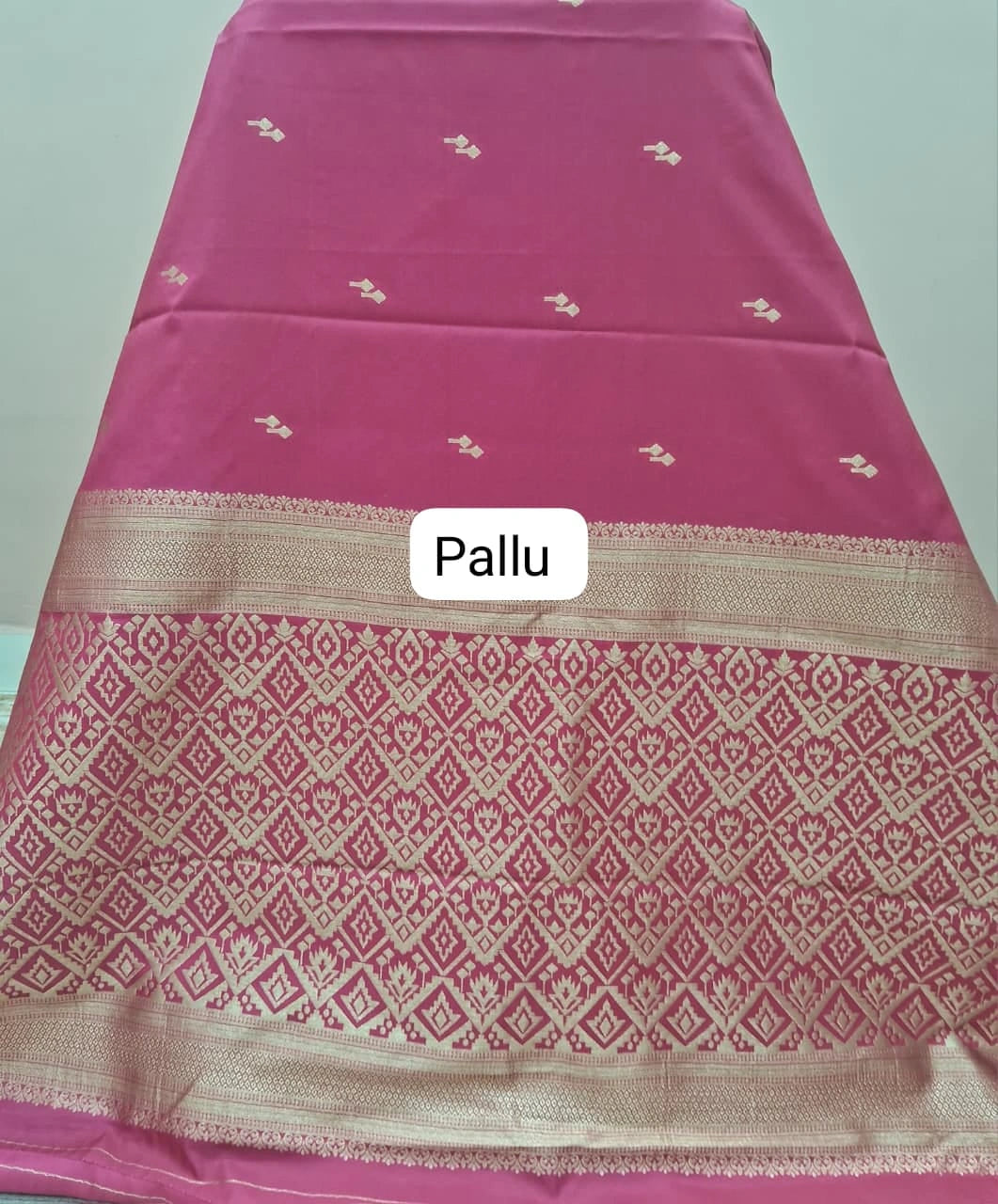 Fuchsia Pink Soft Silk Saree Pallu