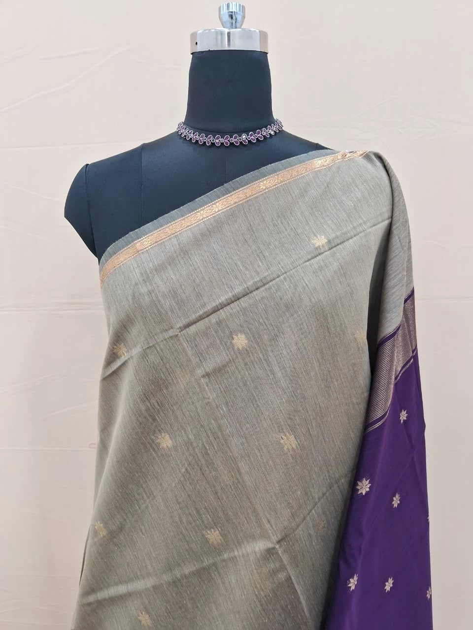 Beige Semi Maheshwari Silk Saree 1