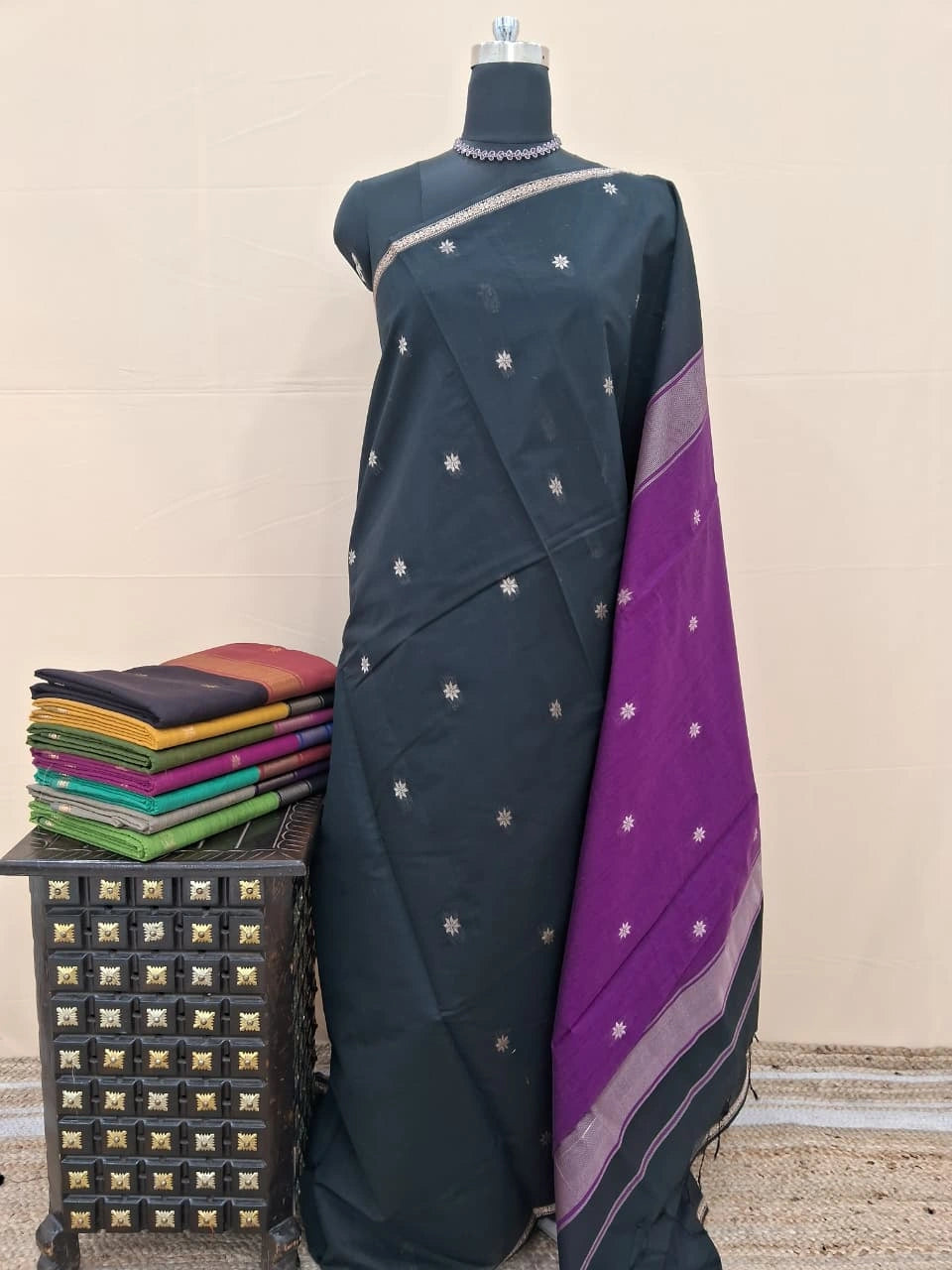 Traditional Black Semi Maheshwari Silk Cotton Saree 