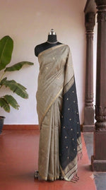 Beige Semi Maheshwari Silk Cotton Saree