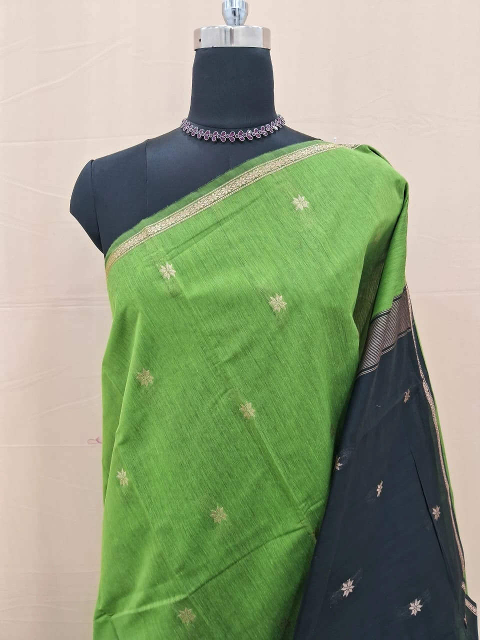 Grass Green Semi Maheshwari Silk Cotton Saree 1