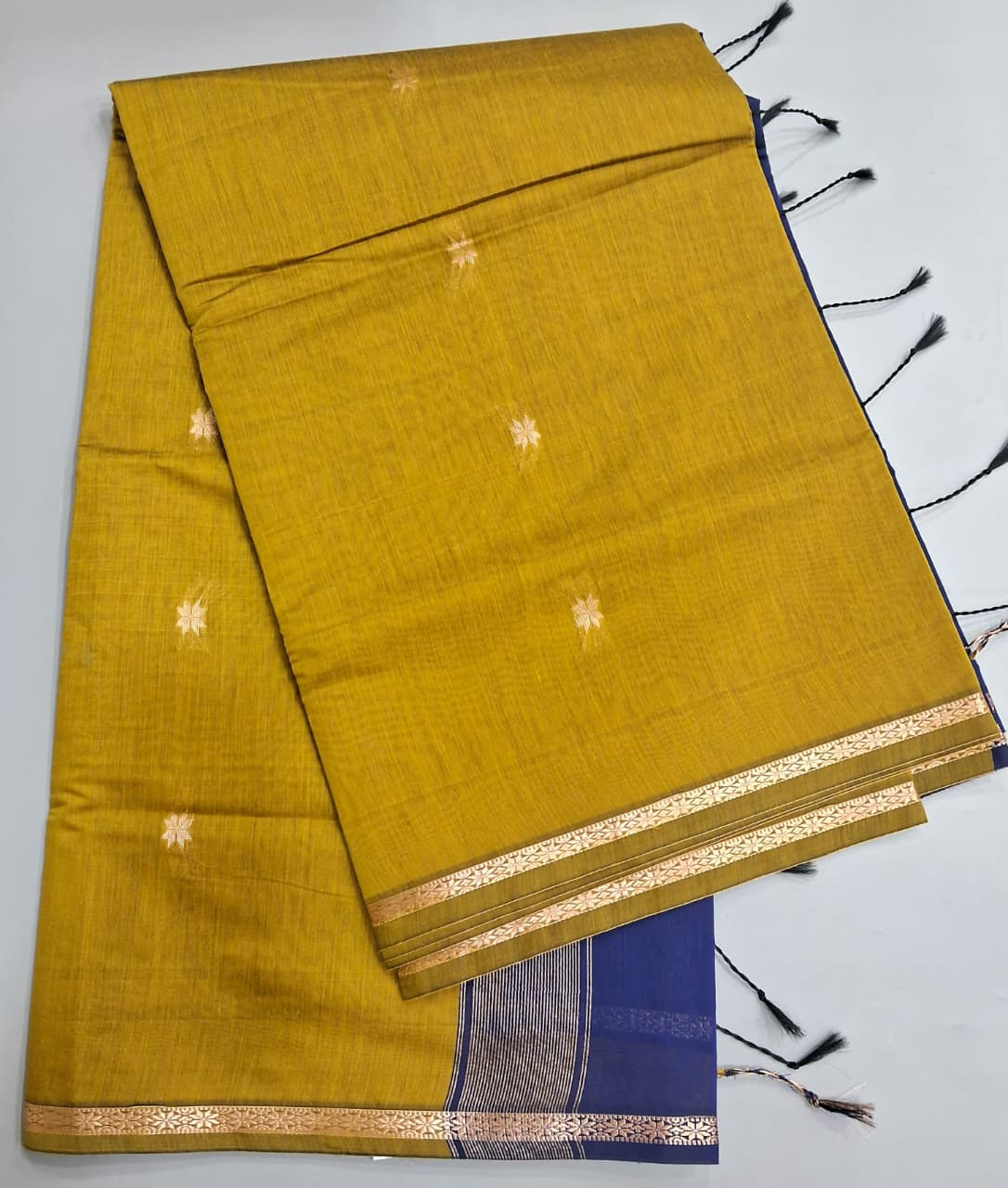 Golden Yellow Semi Maheshwari Silk Cotton Saree 