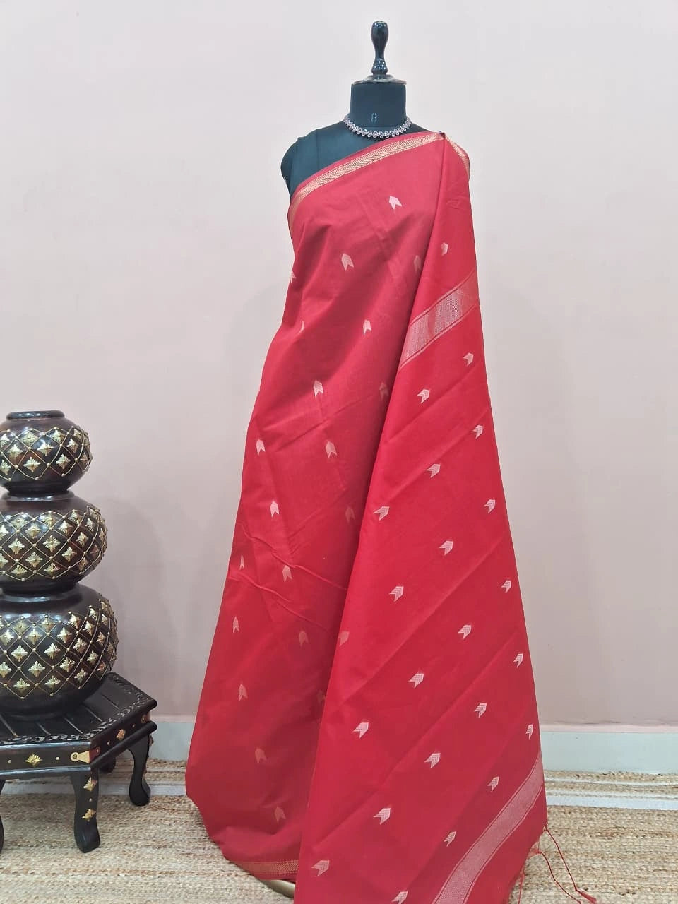 Tomato Red Maheshwari Silk Cotton Saree