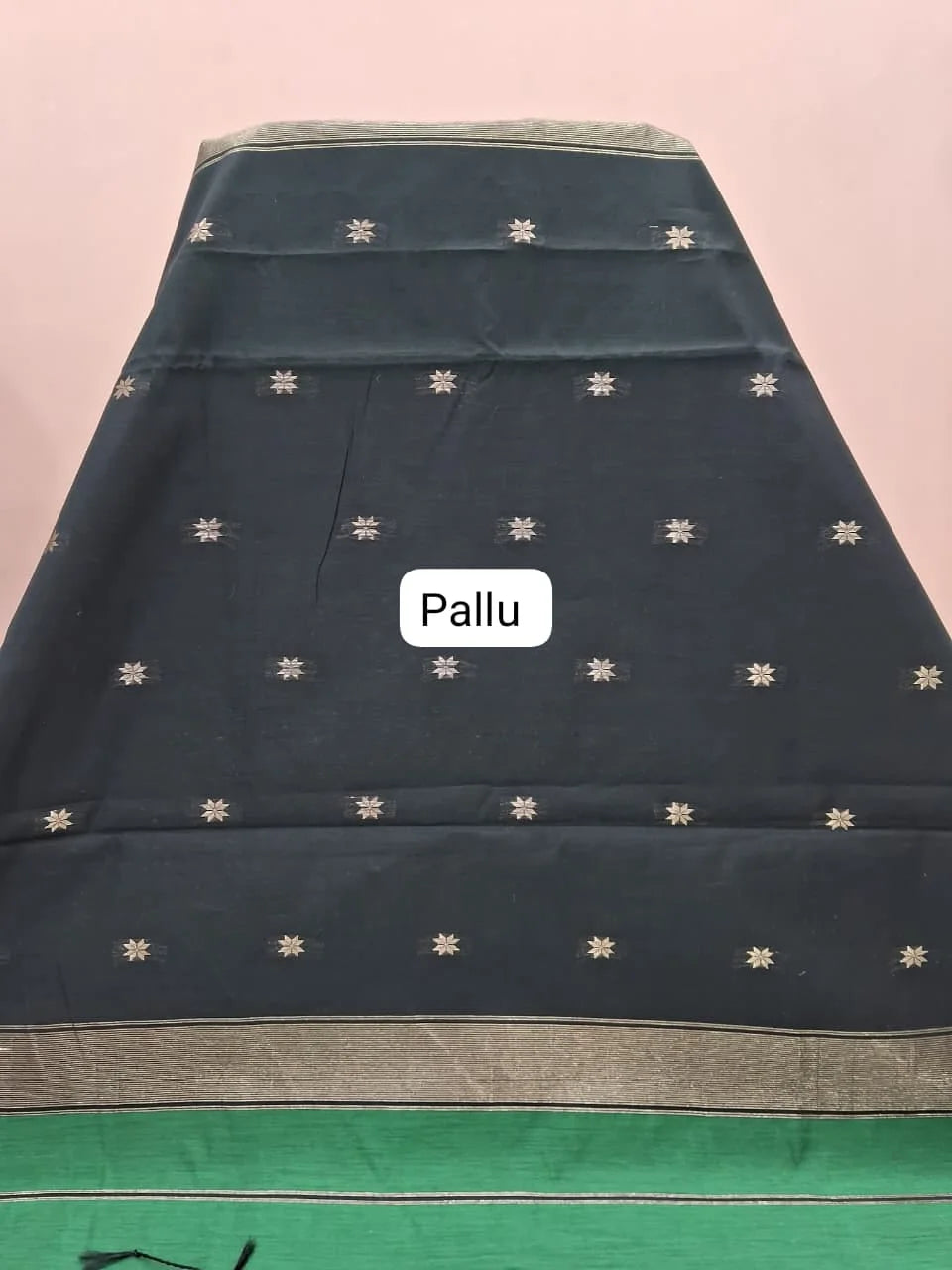 Bottle Green Semi Maheshwari Silk Cotton Saree pallu