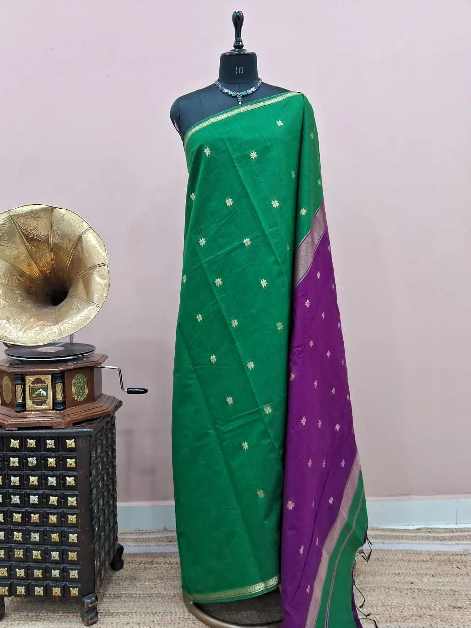Leaf Green Semi Maheshwari Silk Cotton Saree 