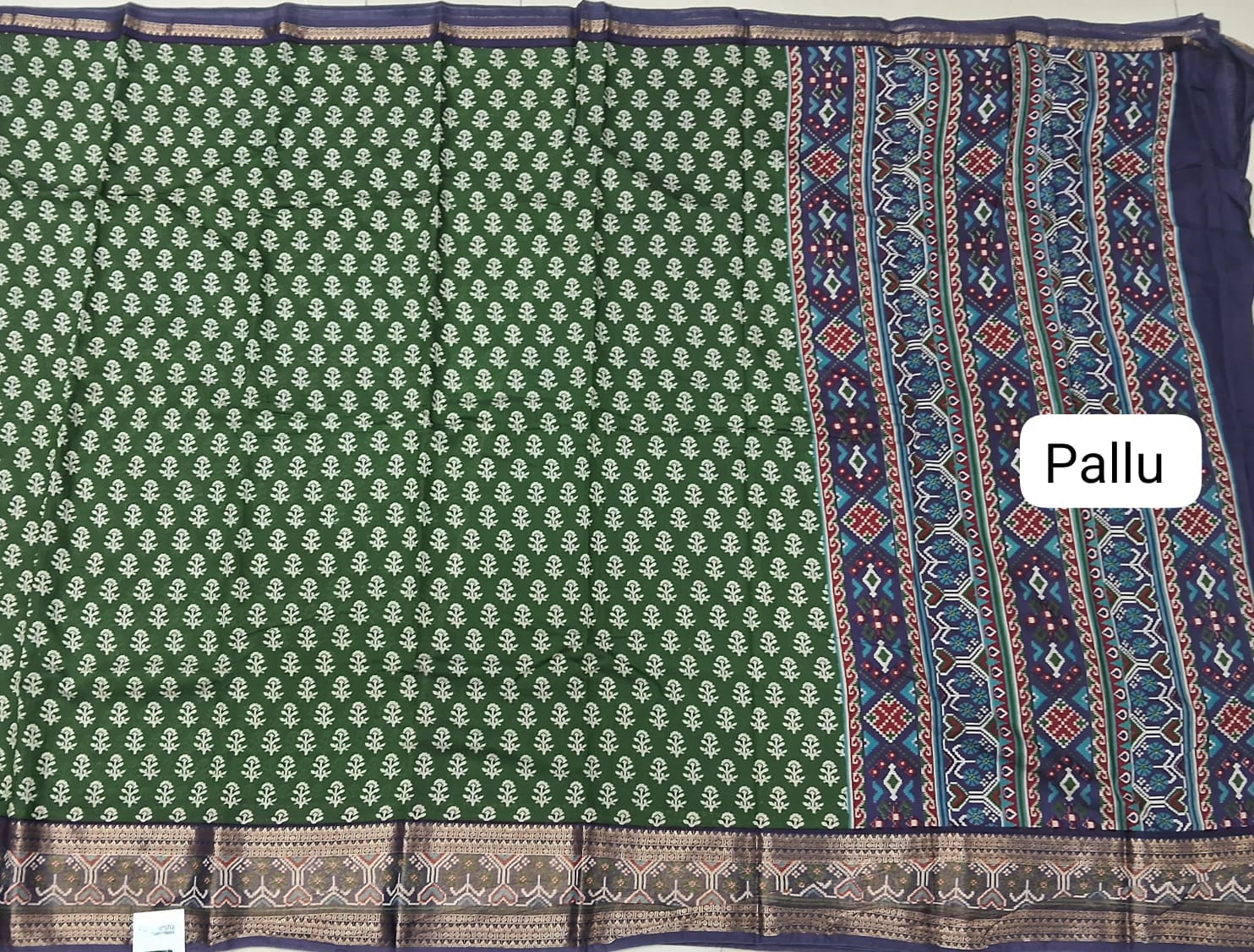 Green Moonga Silk Saree Pallu