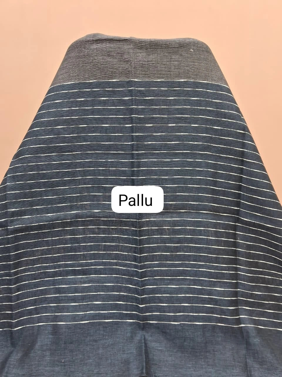 Grey Shaded Pure Linen Saree pallu