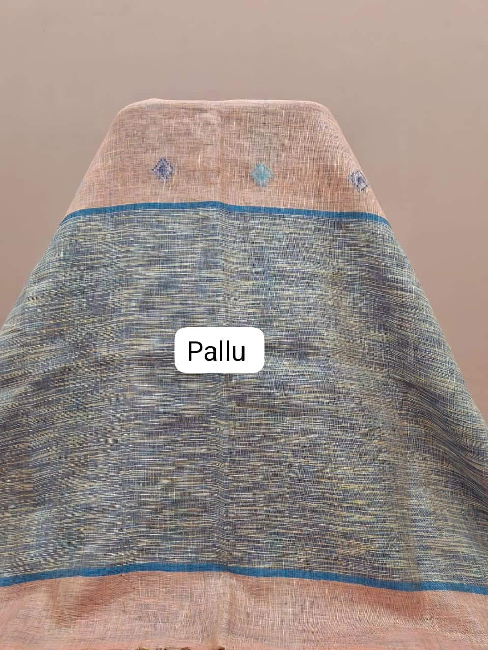 Elegant Peach Pure Linen Saree pallu