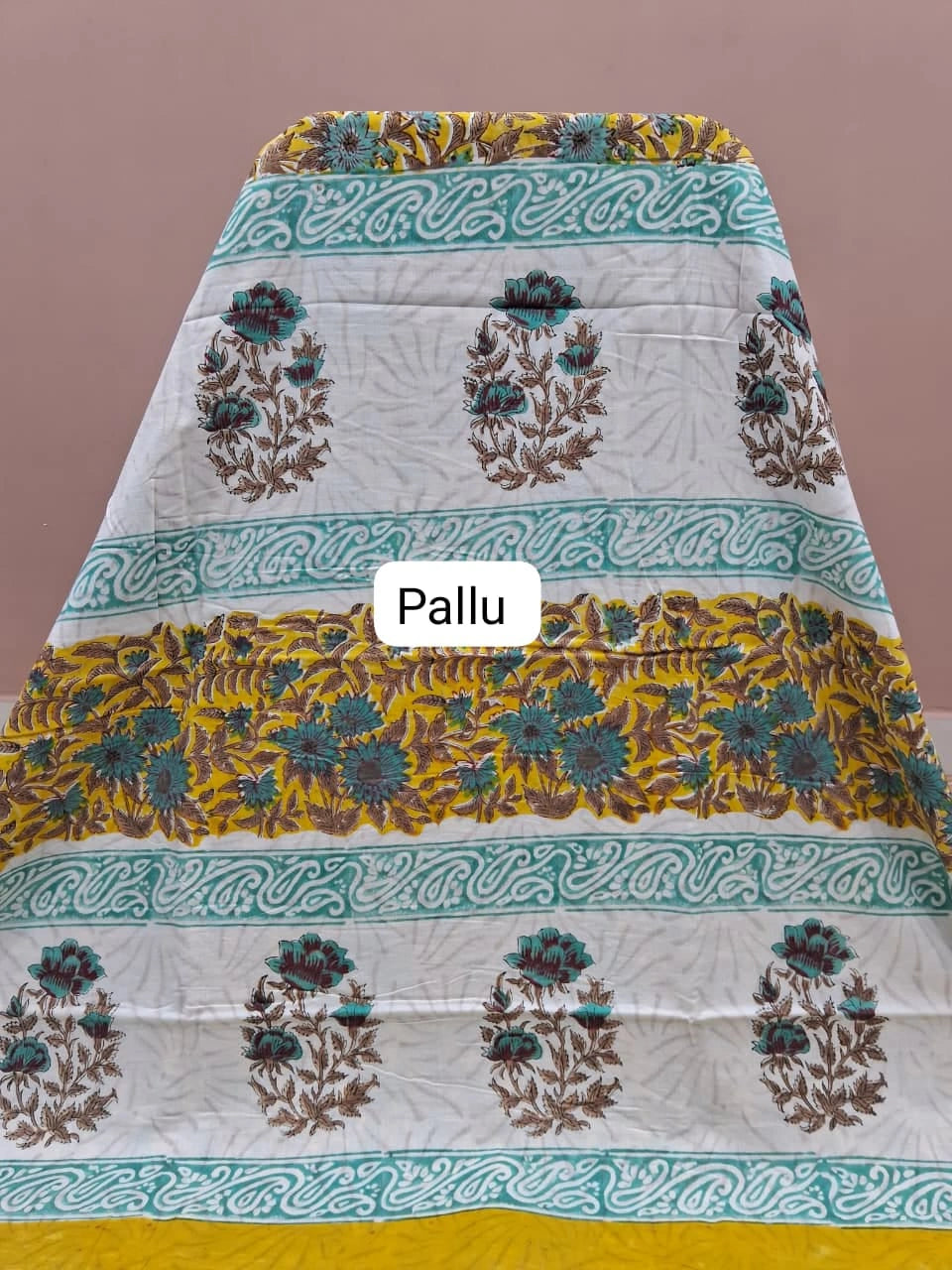 Traditional Yellow soft cotton saree Pallu