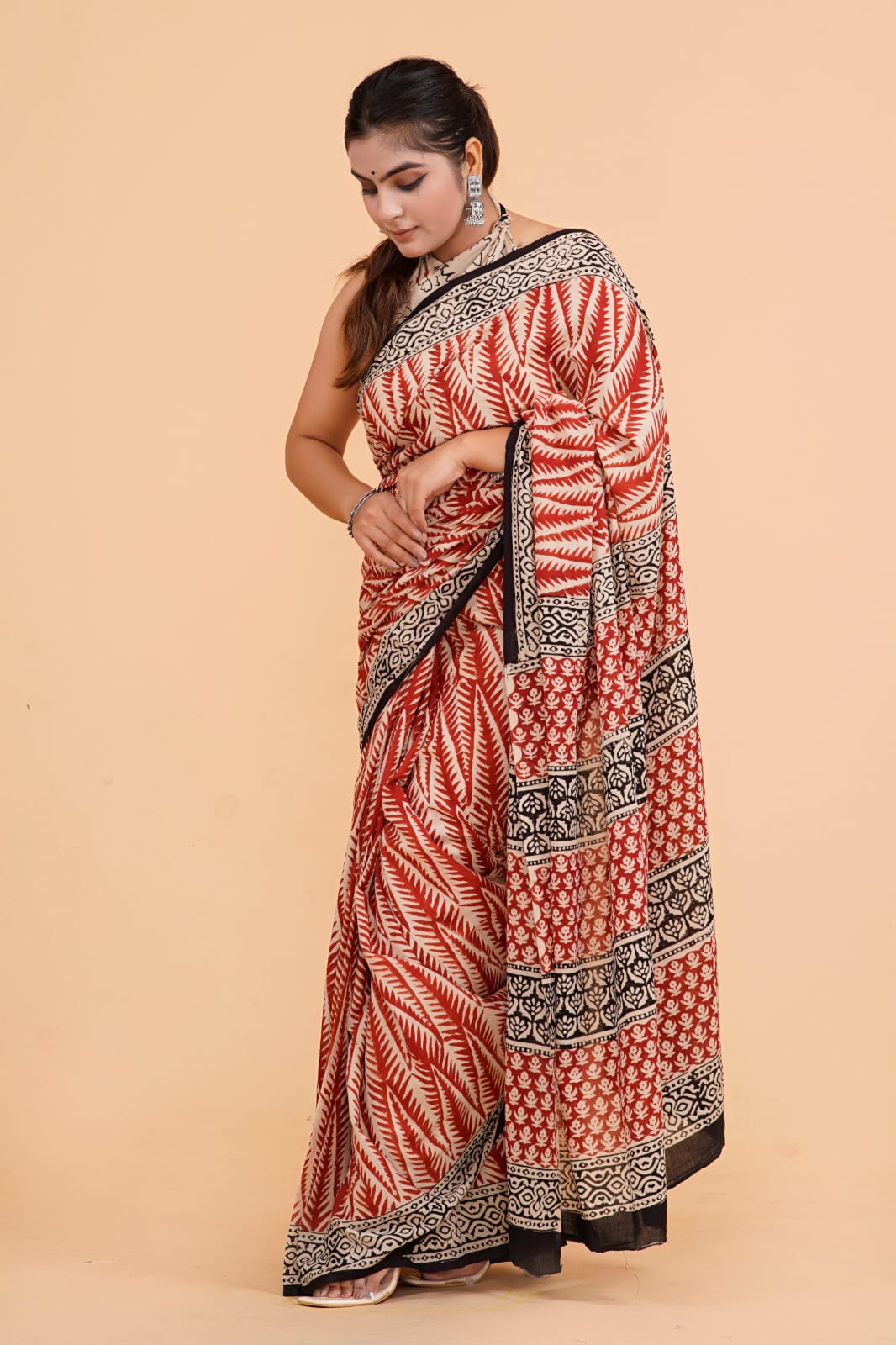 Graceful Cream Soft Cotton Saree