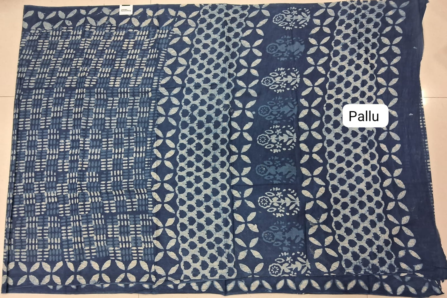 Elegant Indigo Soft Cotton Saree pallu