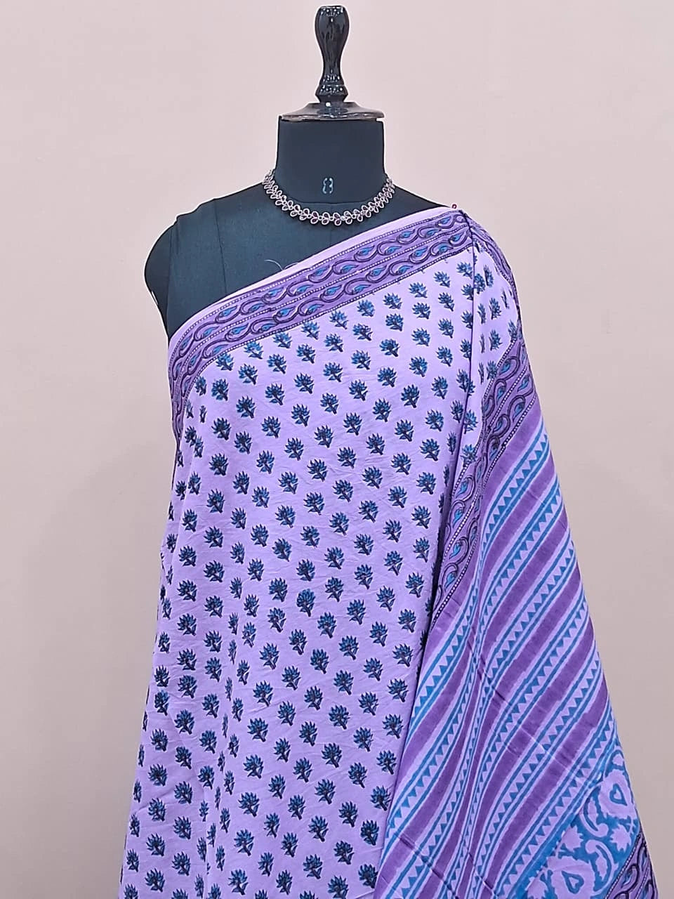 Elegant Lavender soft cotton saree 1