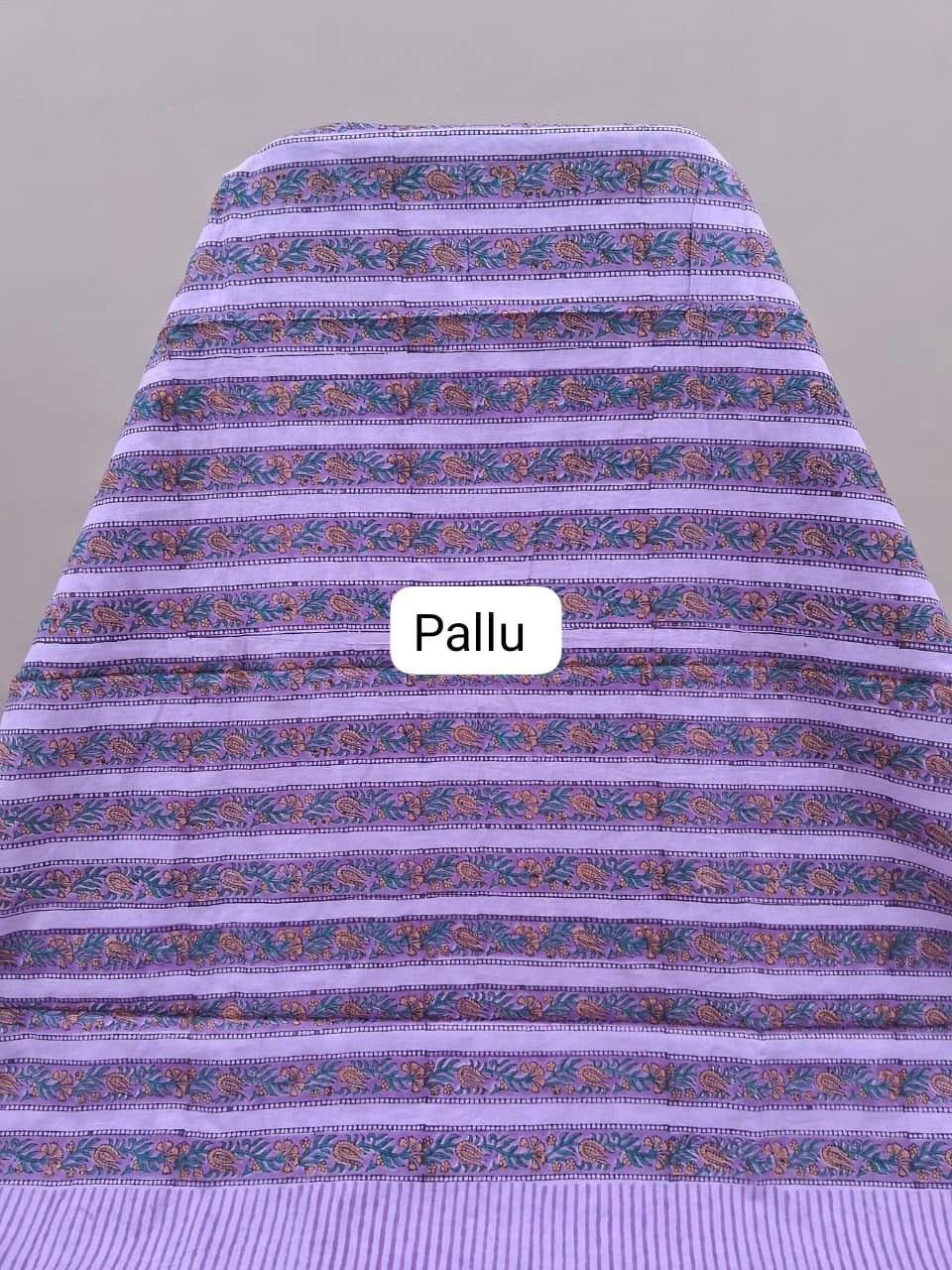 Lavender soft cotton saree pallu