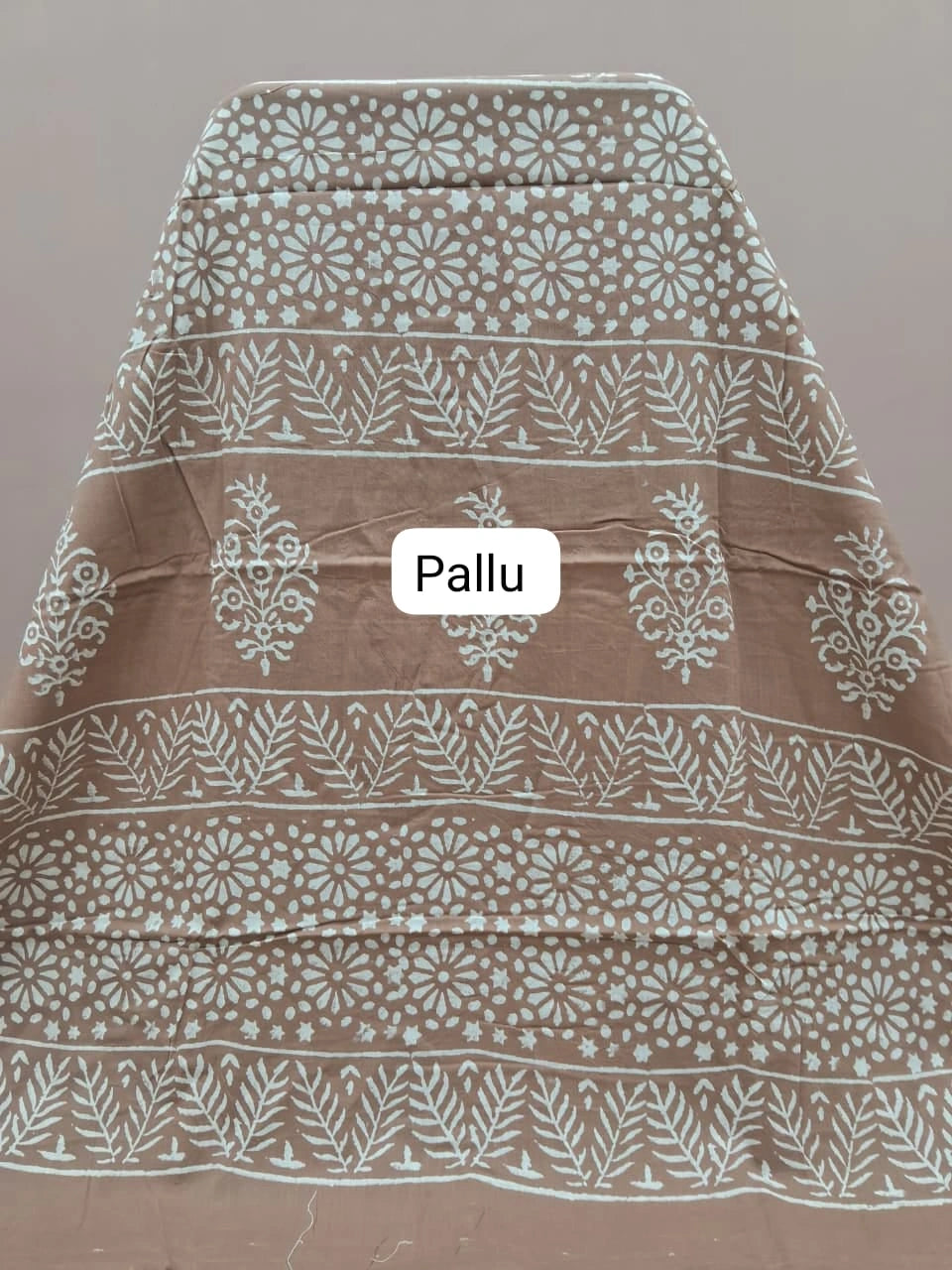 Brown soft cotton saree pallu