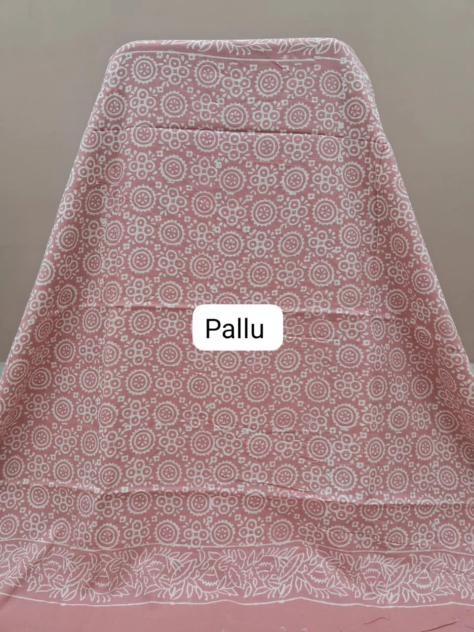 Graceful taupe brown Pure soft cotton saree Pallu
