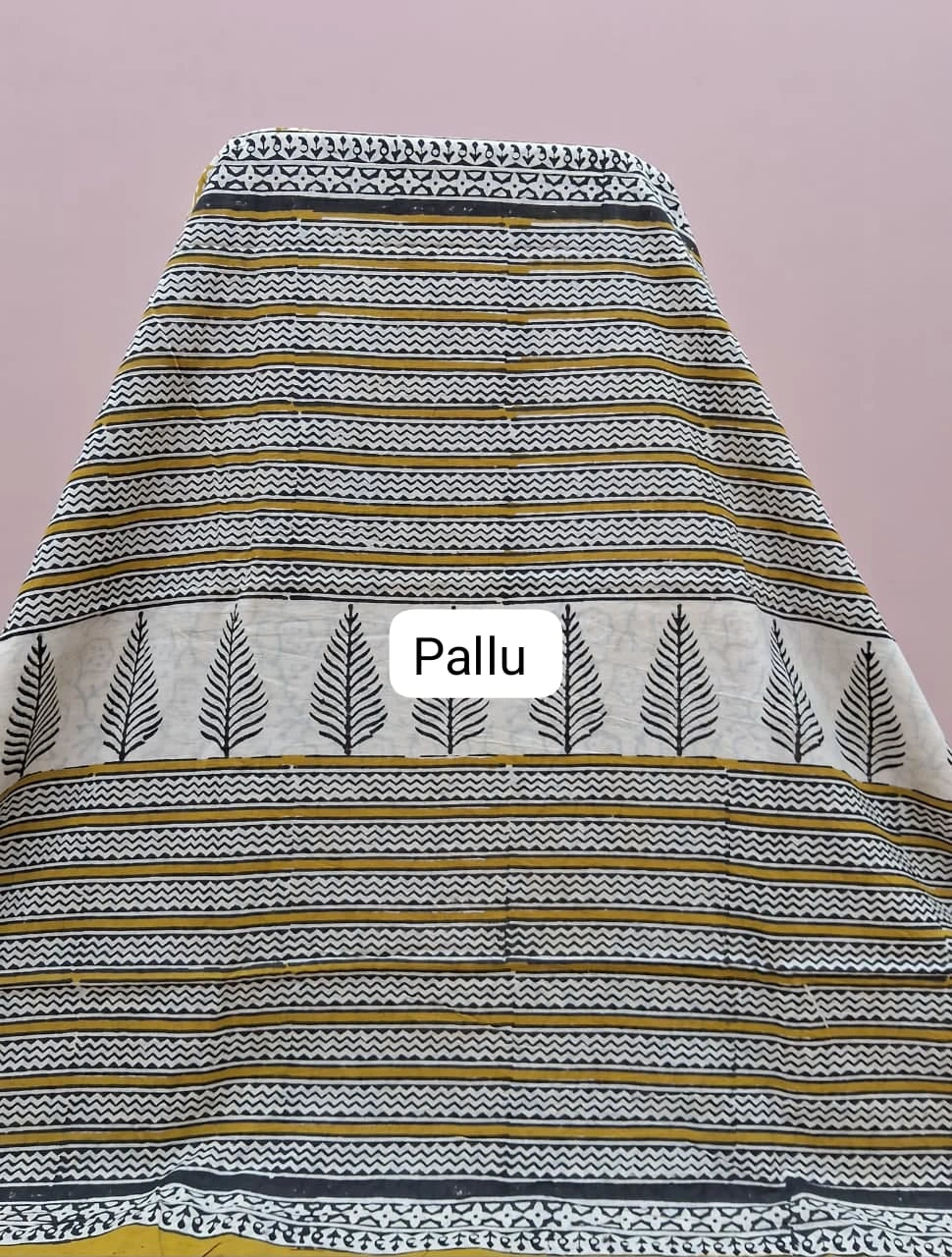 Light Yellow Soft Cotton Saree pallu
