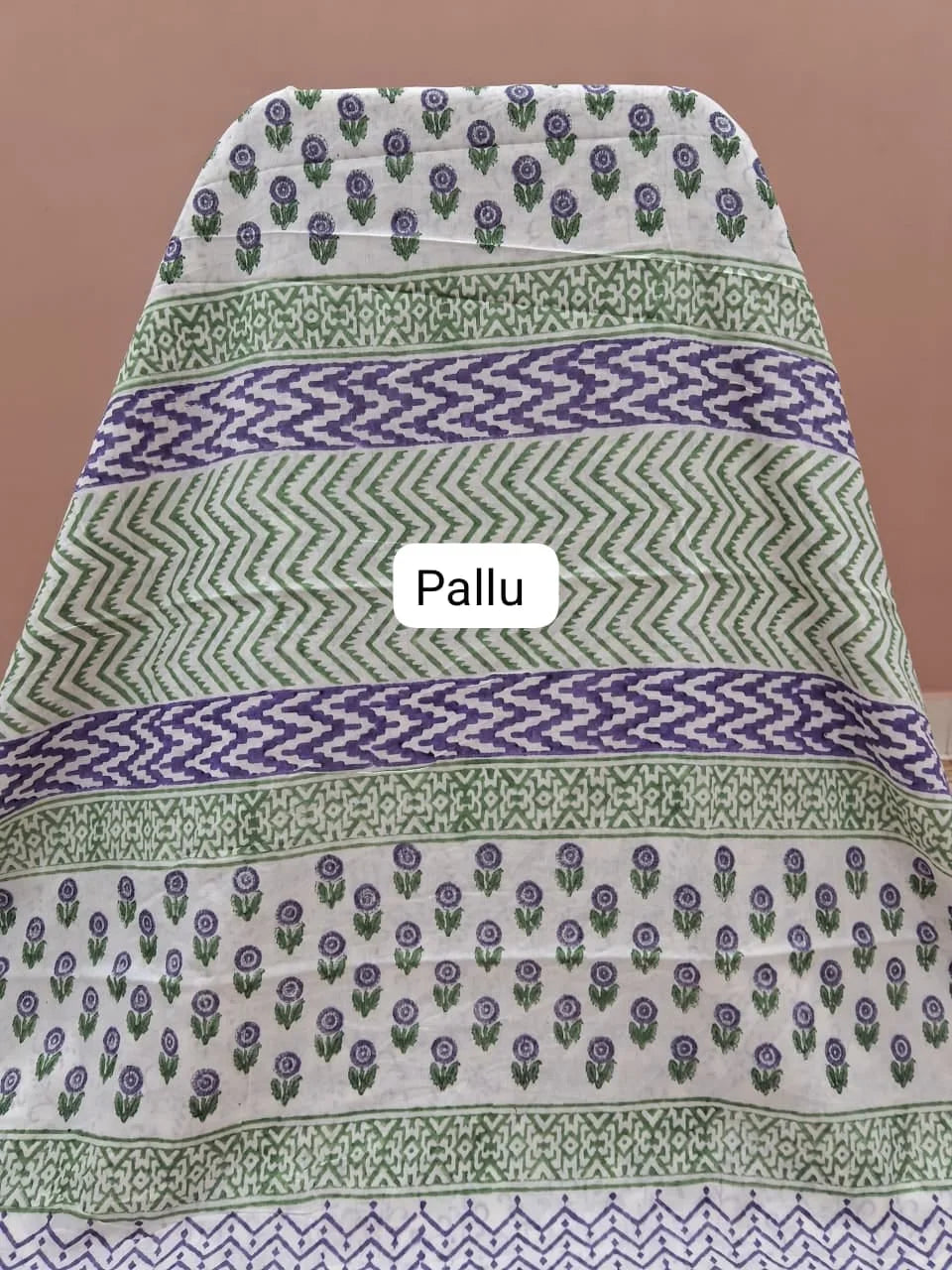 Milky White Soft Cotton Saree pallu