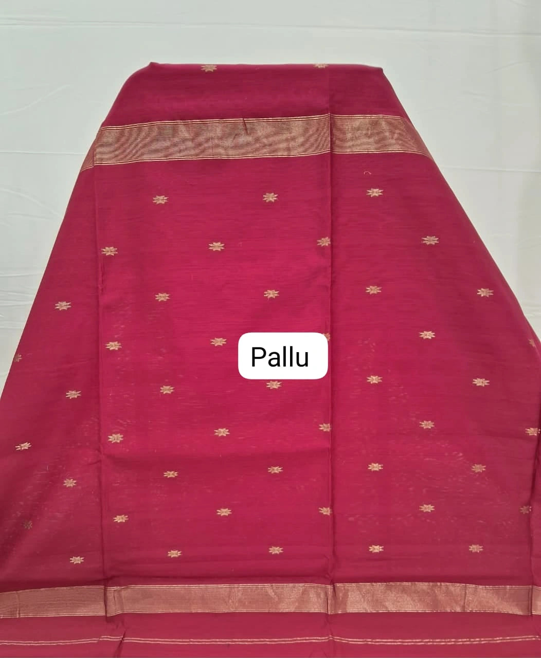 Tomato red pure Maheshwari silk saree Pallu