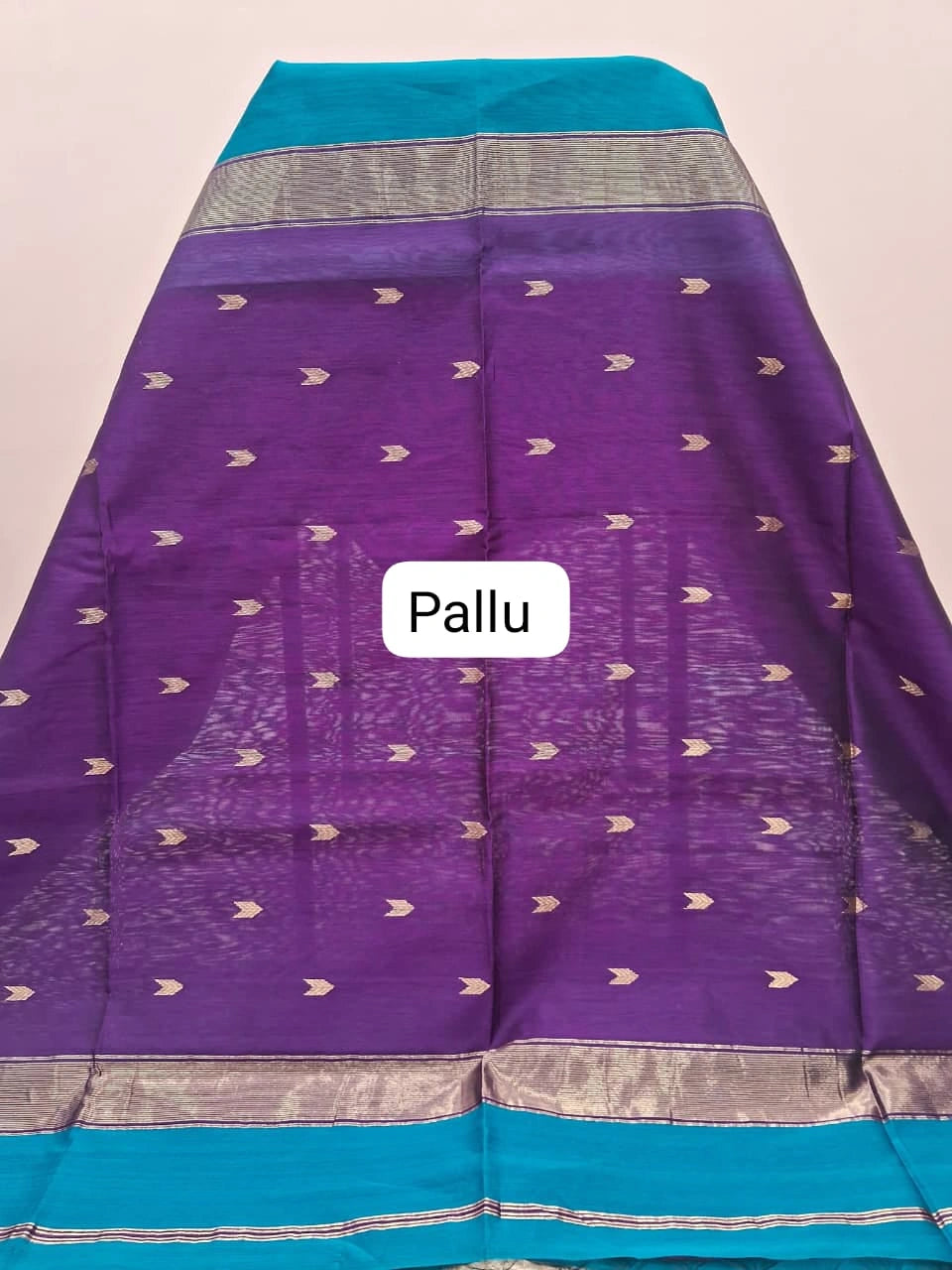 Caribbean Blue Pure Maheshwari Silk Saree pallu