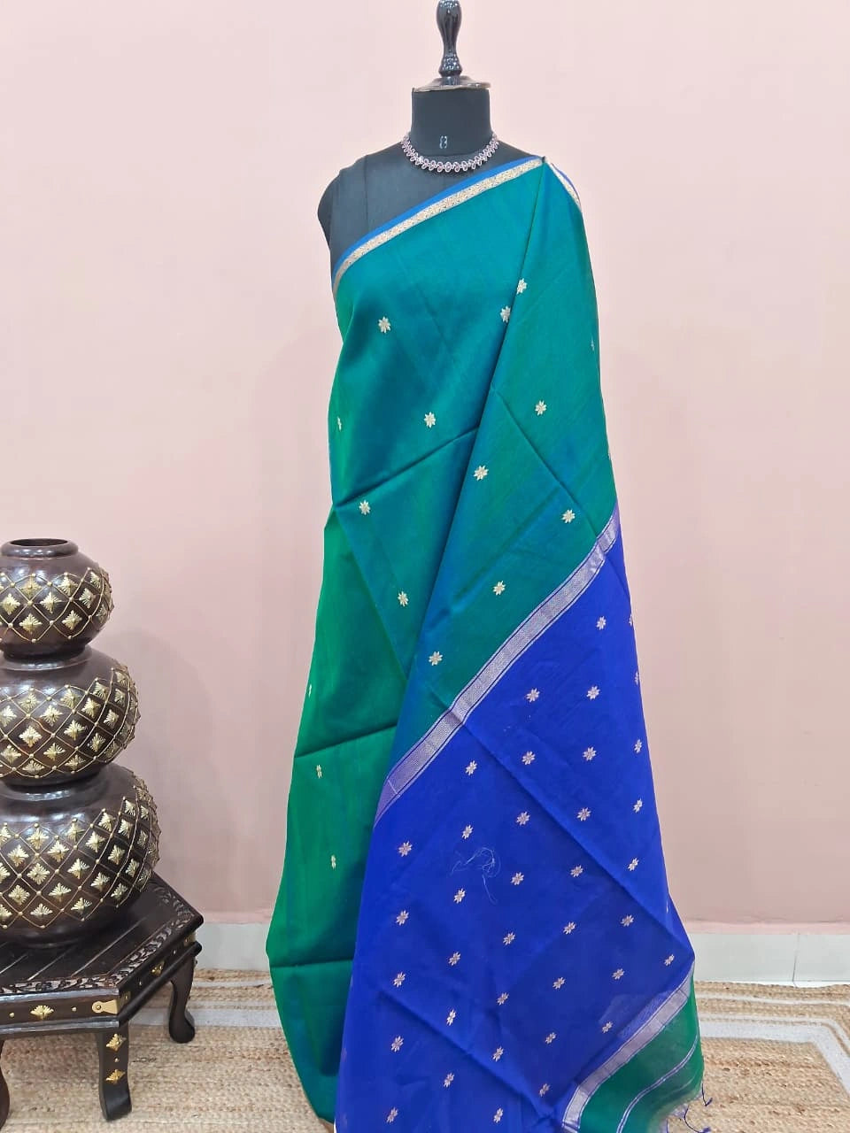 Dual Shaded Pure Maheshwari Silk Saree 