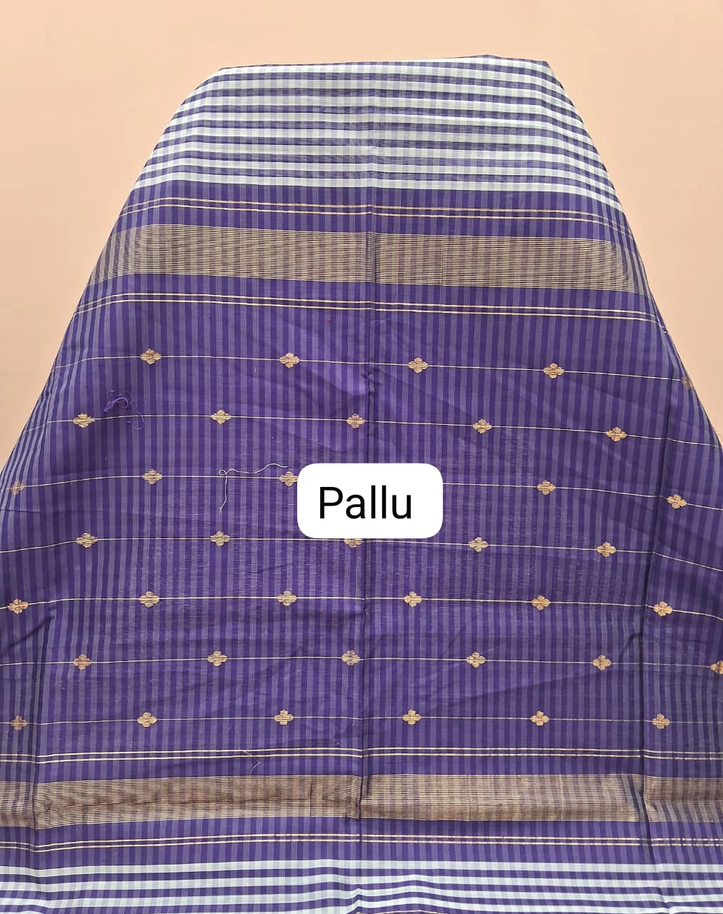Traditional Purple and White Pure Maheshwari Silk Saree pallu