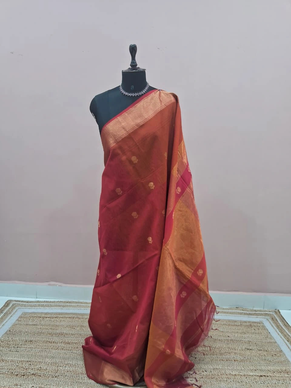 Dual-Shaded Pure Maheshwari Silk Saree 