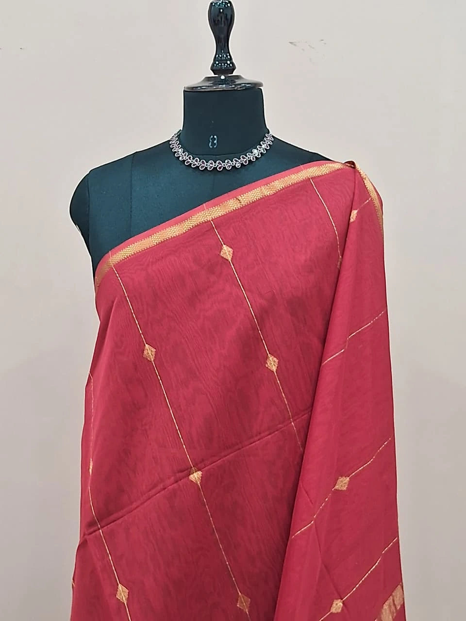 Tomato Red Pure Maheshwari Silk Saree 1