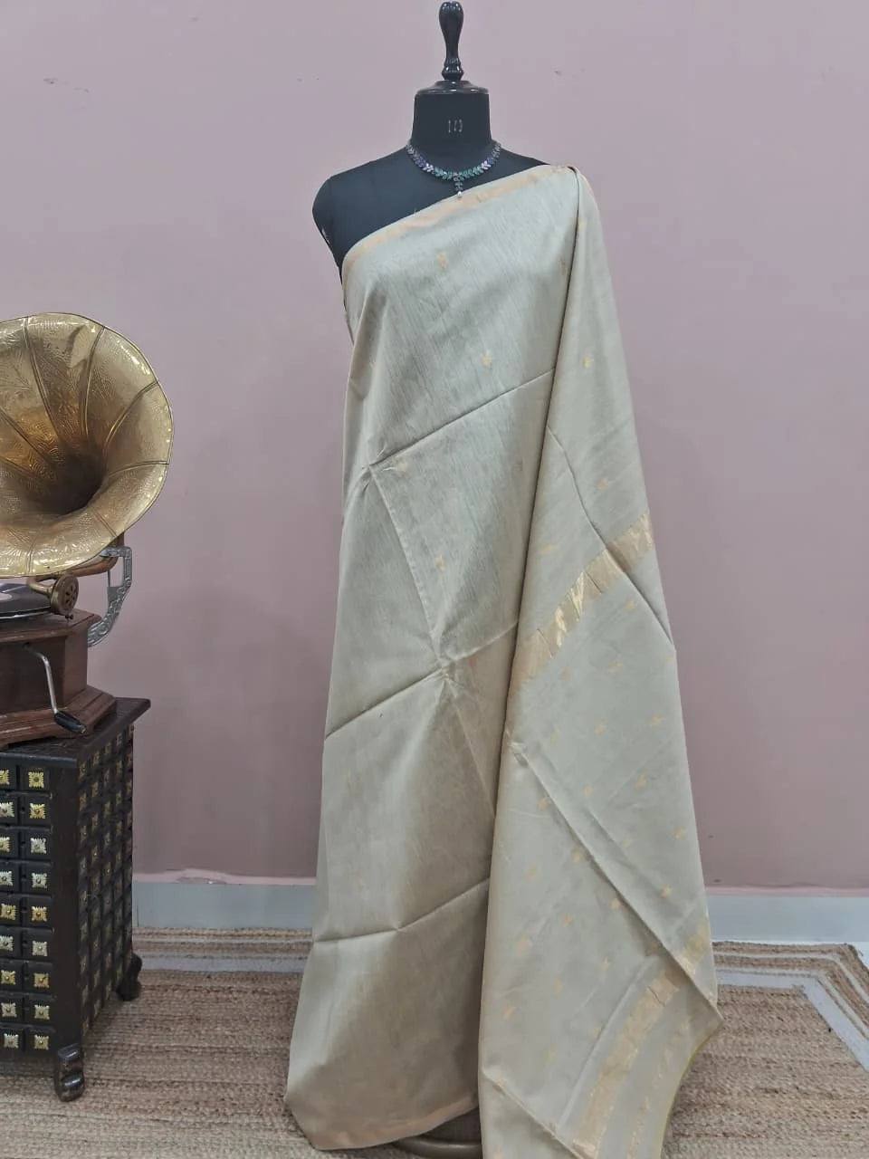 Off-White Pure Maheshwari Silk Saree