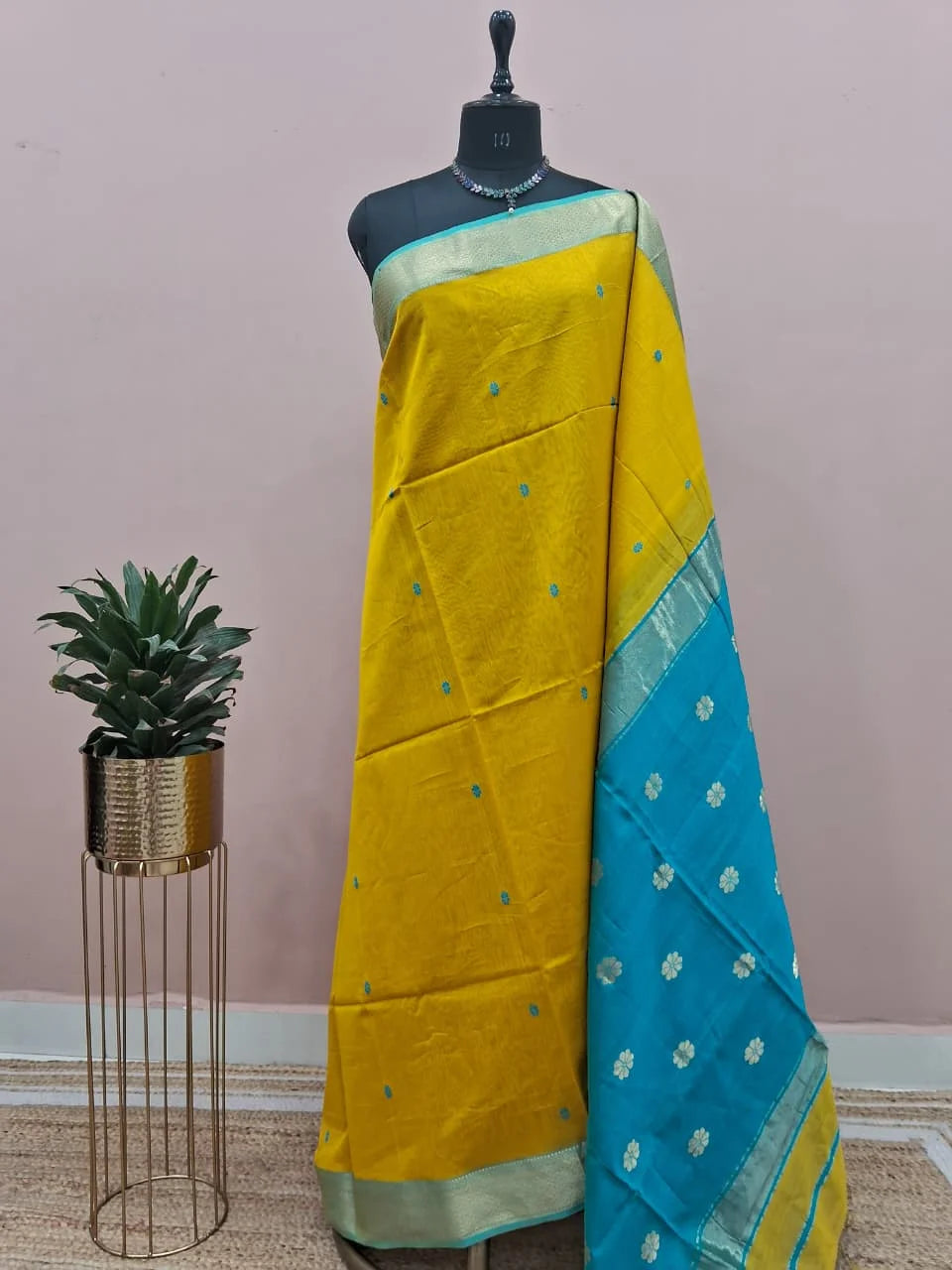 Lemon Yellow Pure Maheshwari Silk Saree 