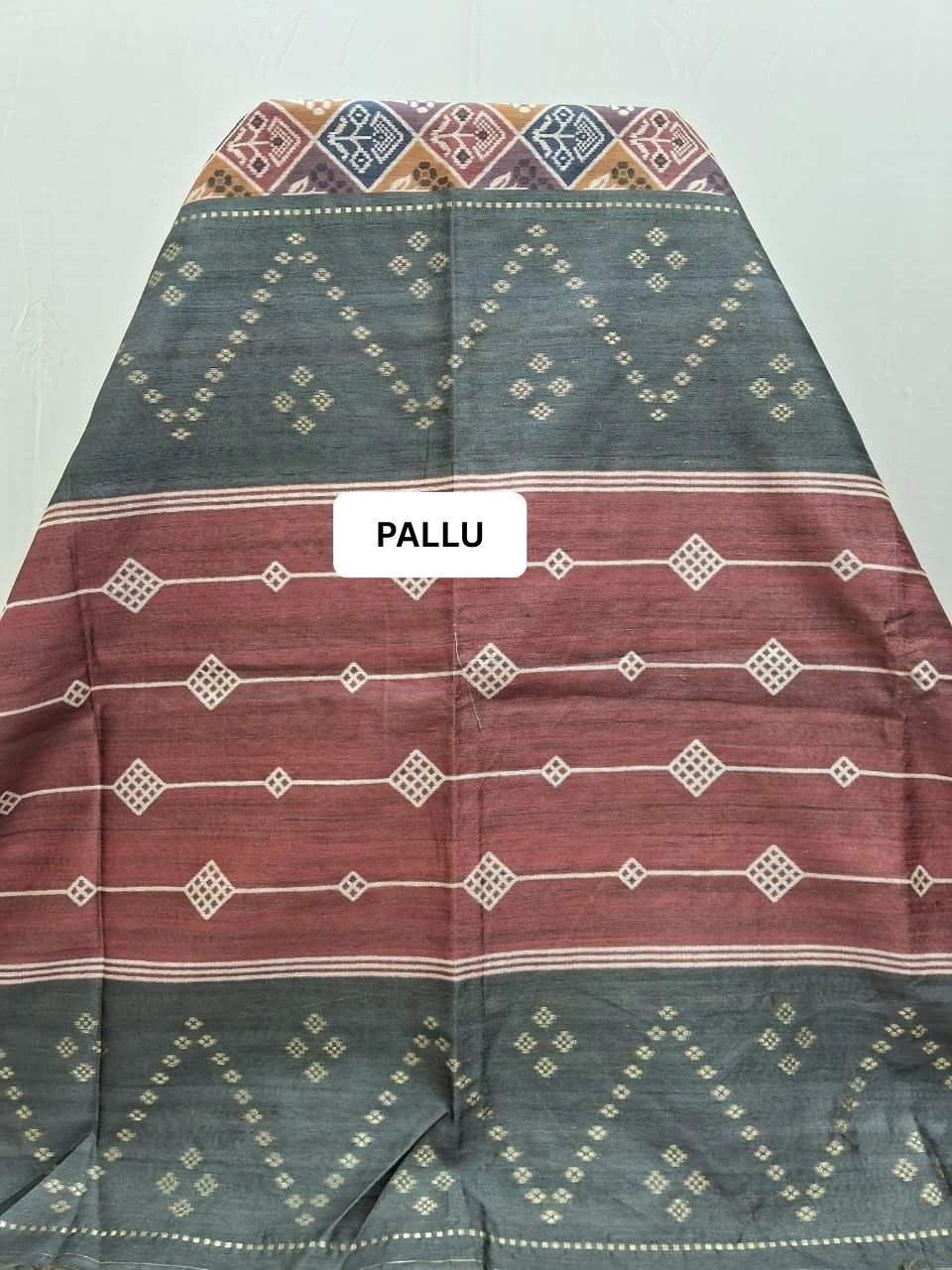 Bottle Green Tussar Saree pallu